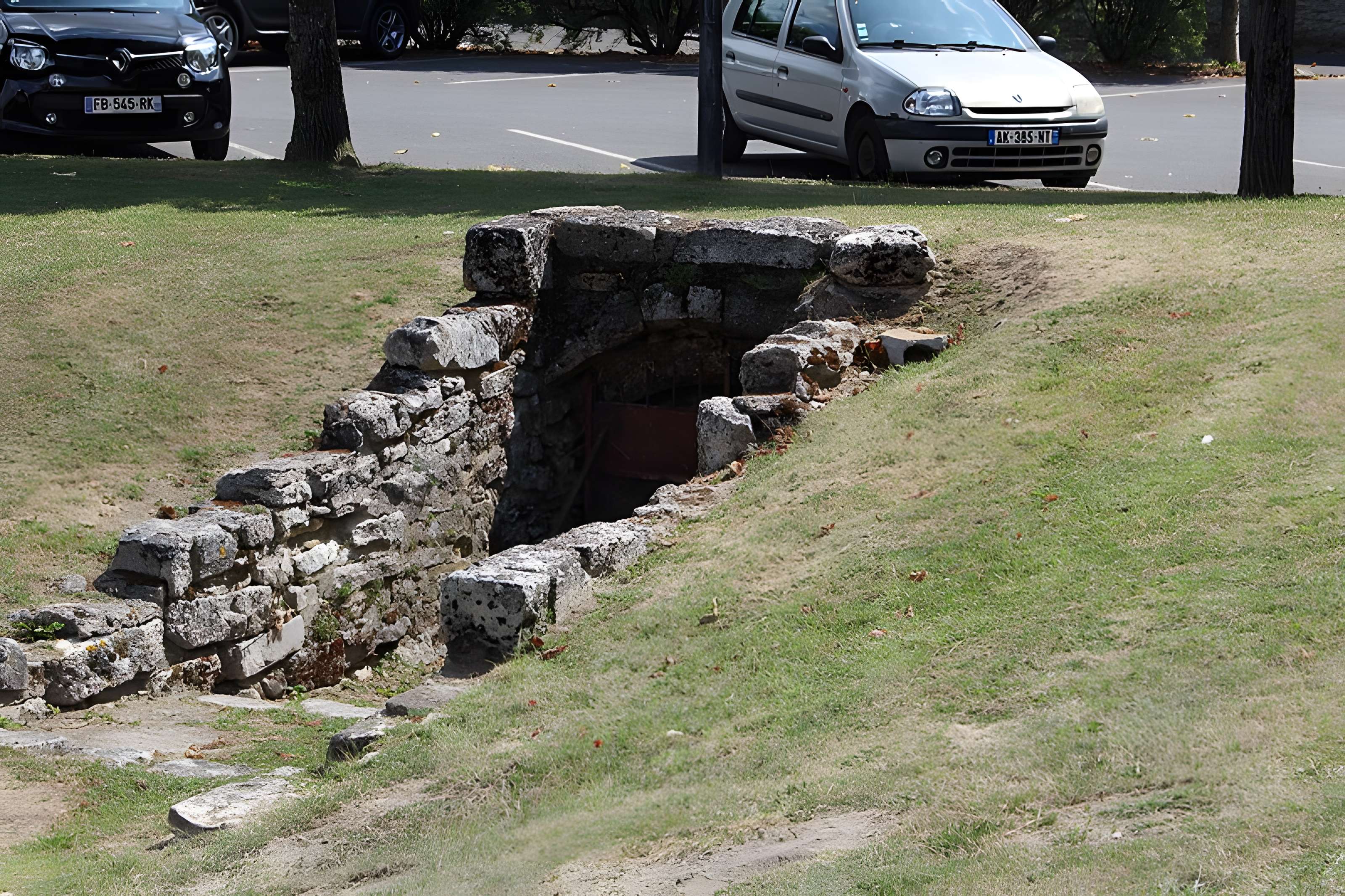 Abbaye Saint-Arnould de Crépy-en-Valois