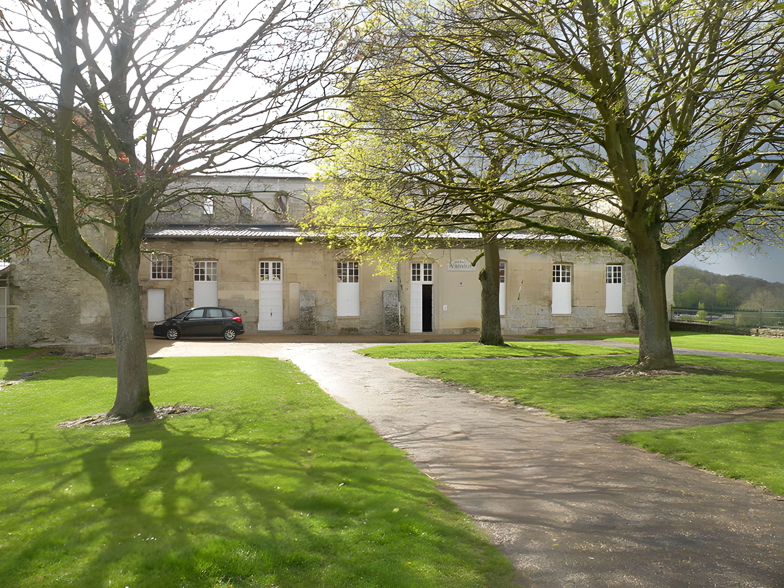 Abbaye Saint-Arnould de Crépy-en-Valois