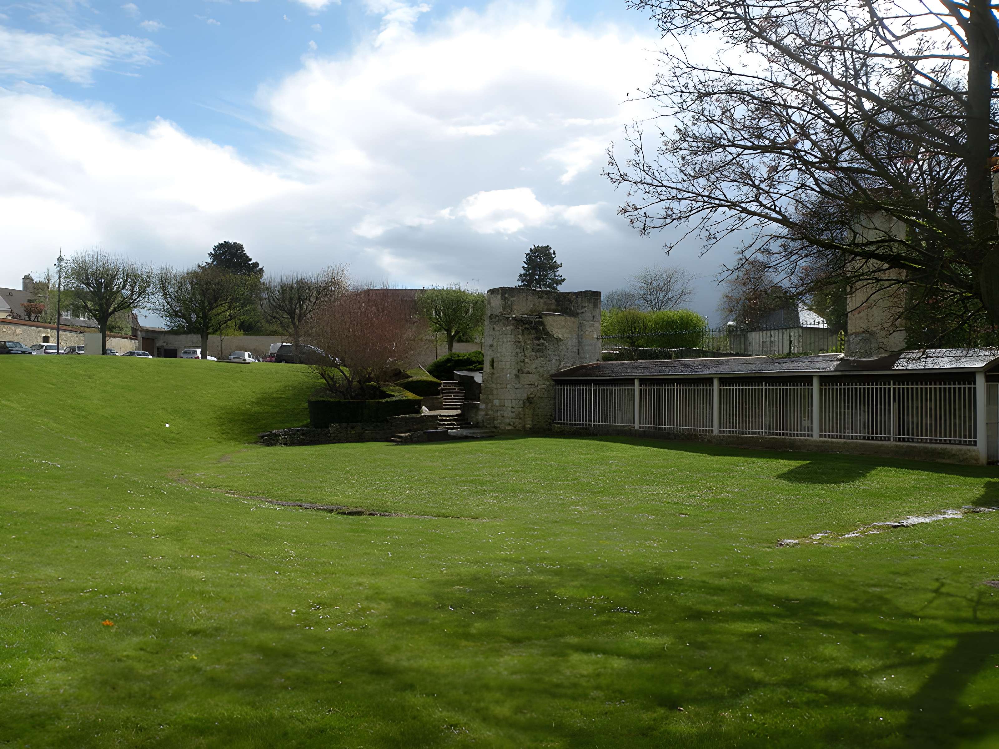 Abbaye Saint-Arnould de Crépy-en-Valois