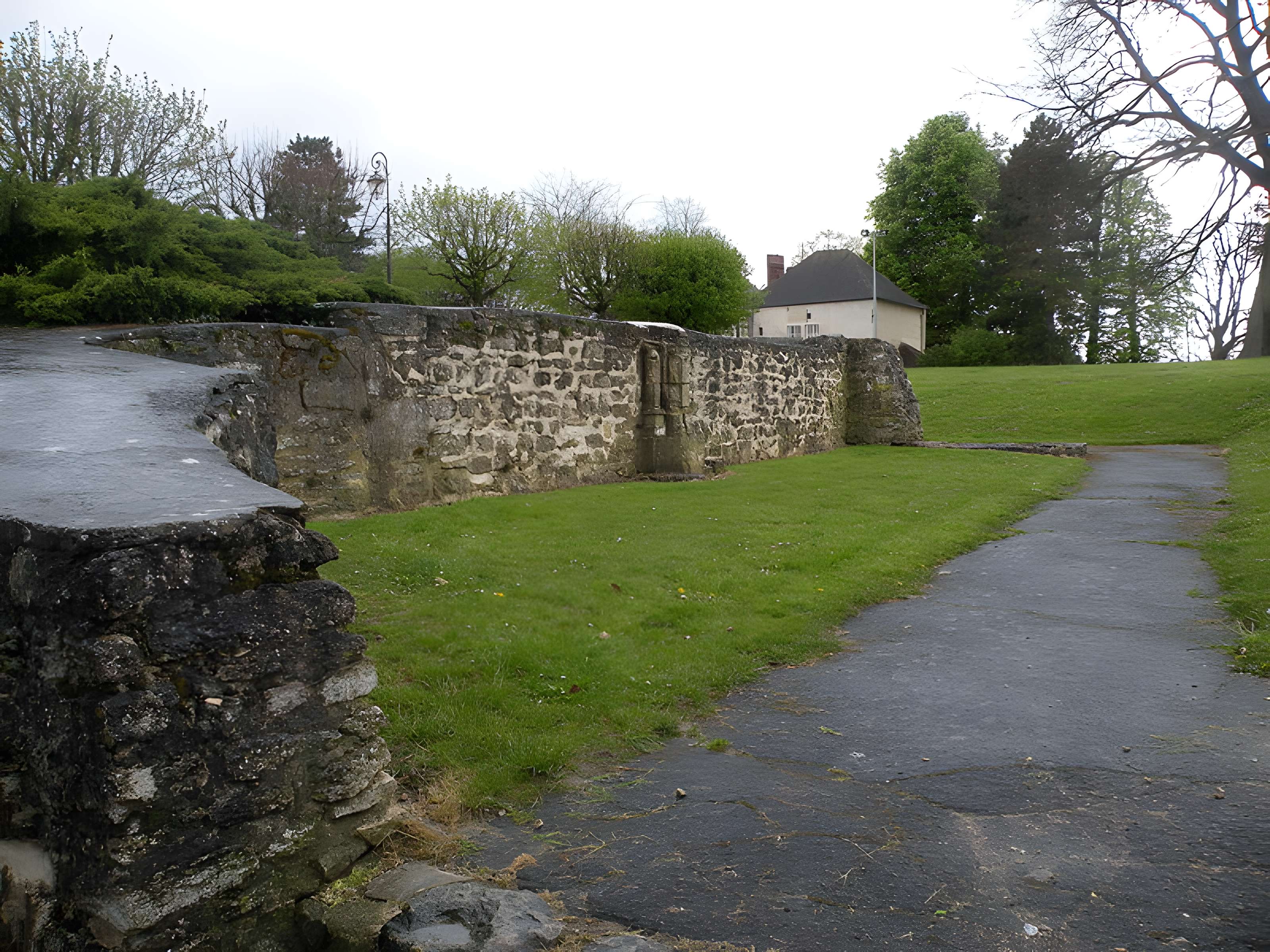 Abbaye Saint-Arnould de Crépy-en-Valois