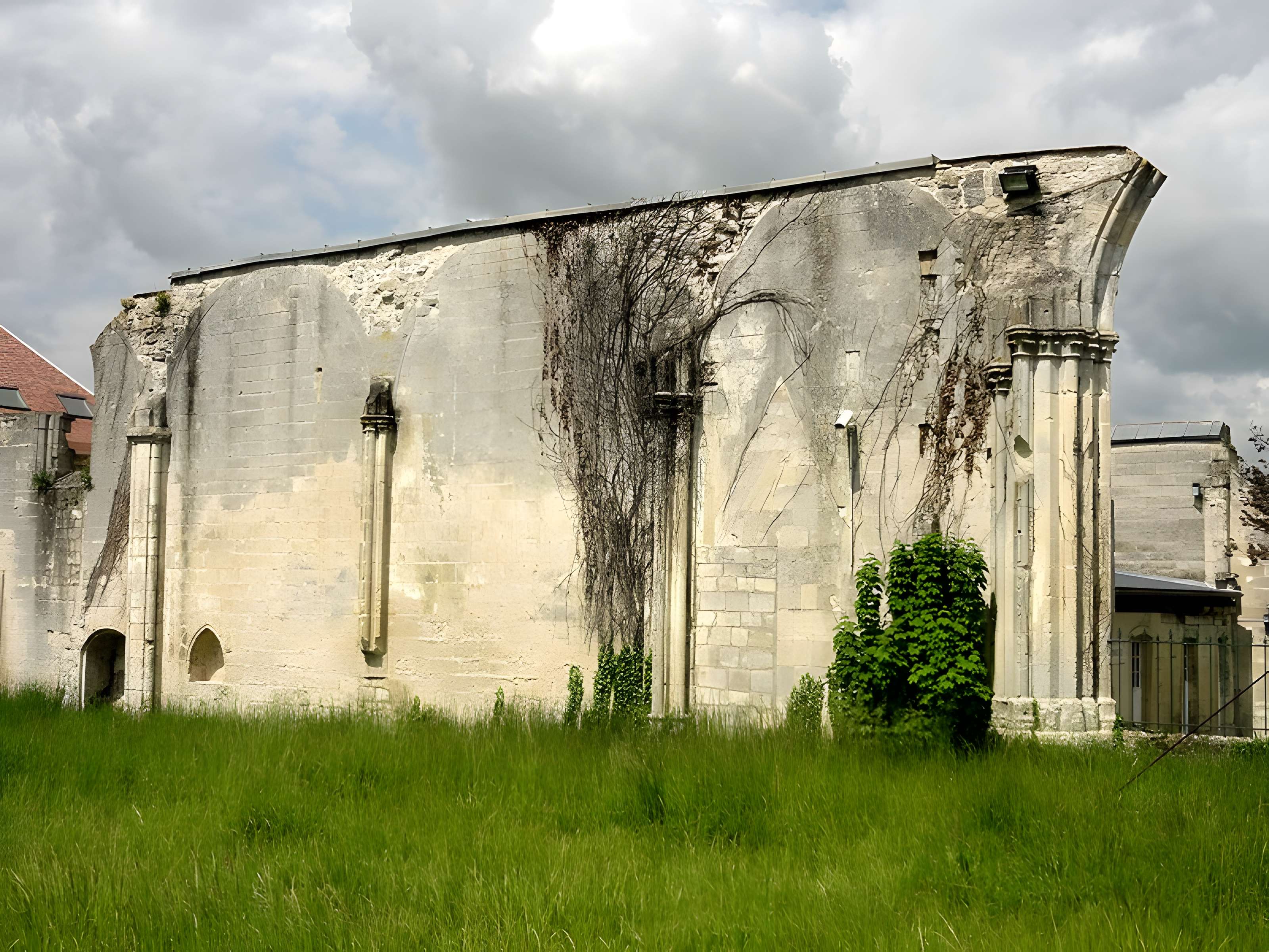 Abbaye Saint-Arnould de Crépy-en-Valois