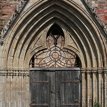 Abbaye Saint-Jacques de Montfort