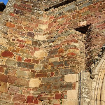 Abbaye Saint-Jacques de Montfort