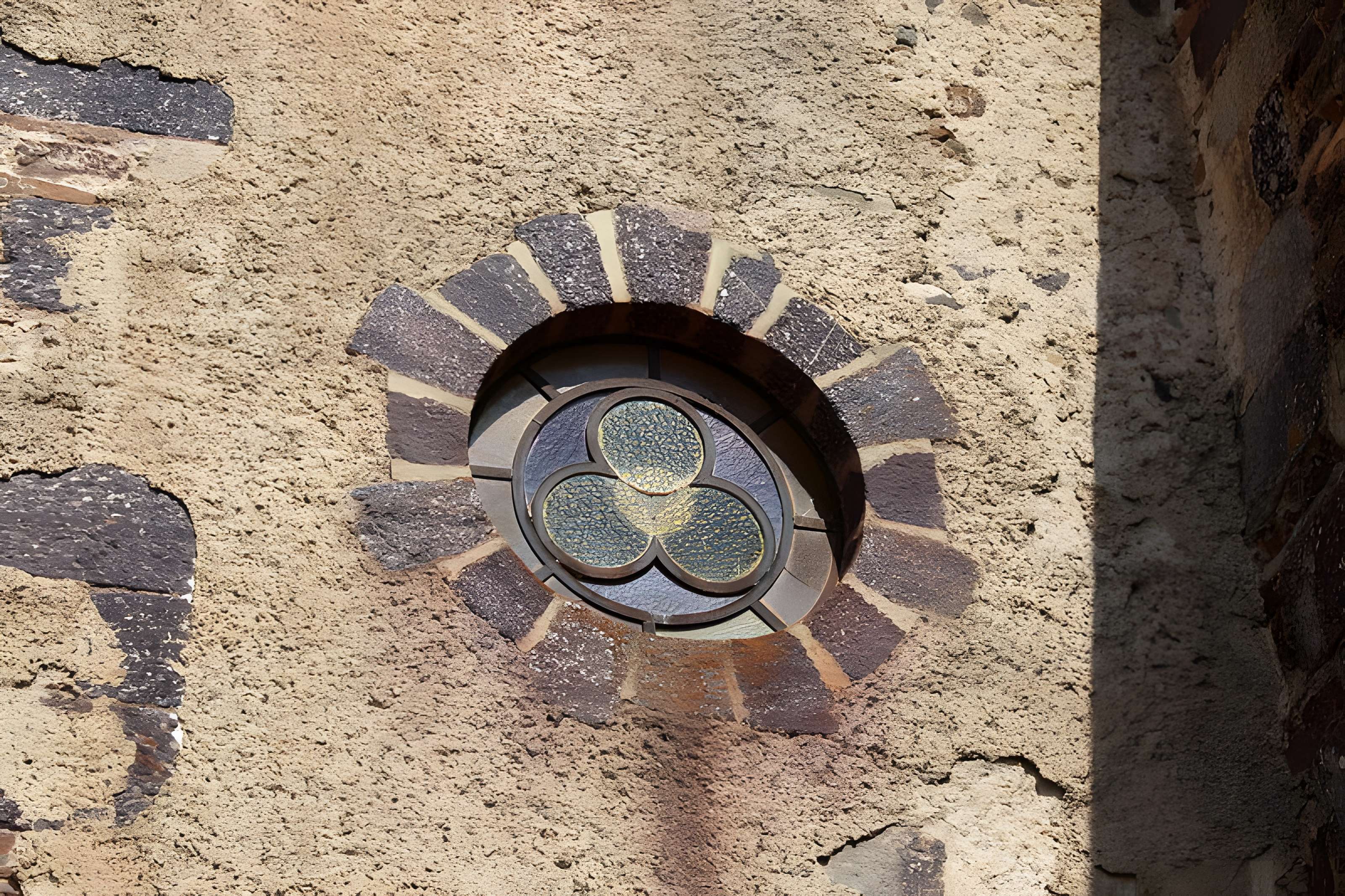 Abbaye Saint-Jacques de Montfort