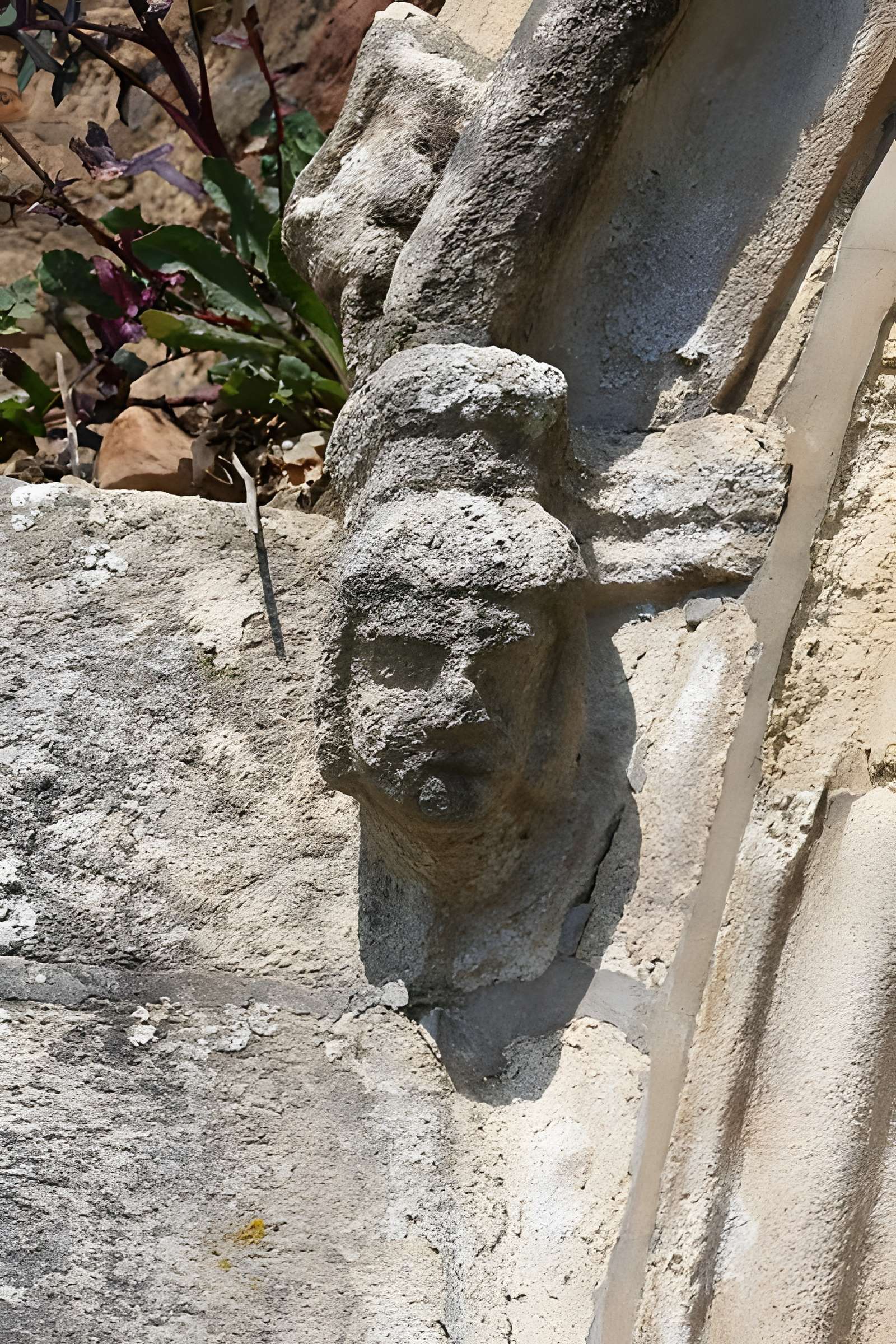 Abbaye Saint-Jacques de Montfort