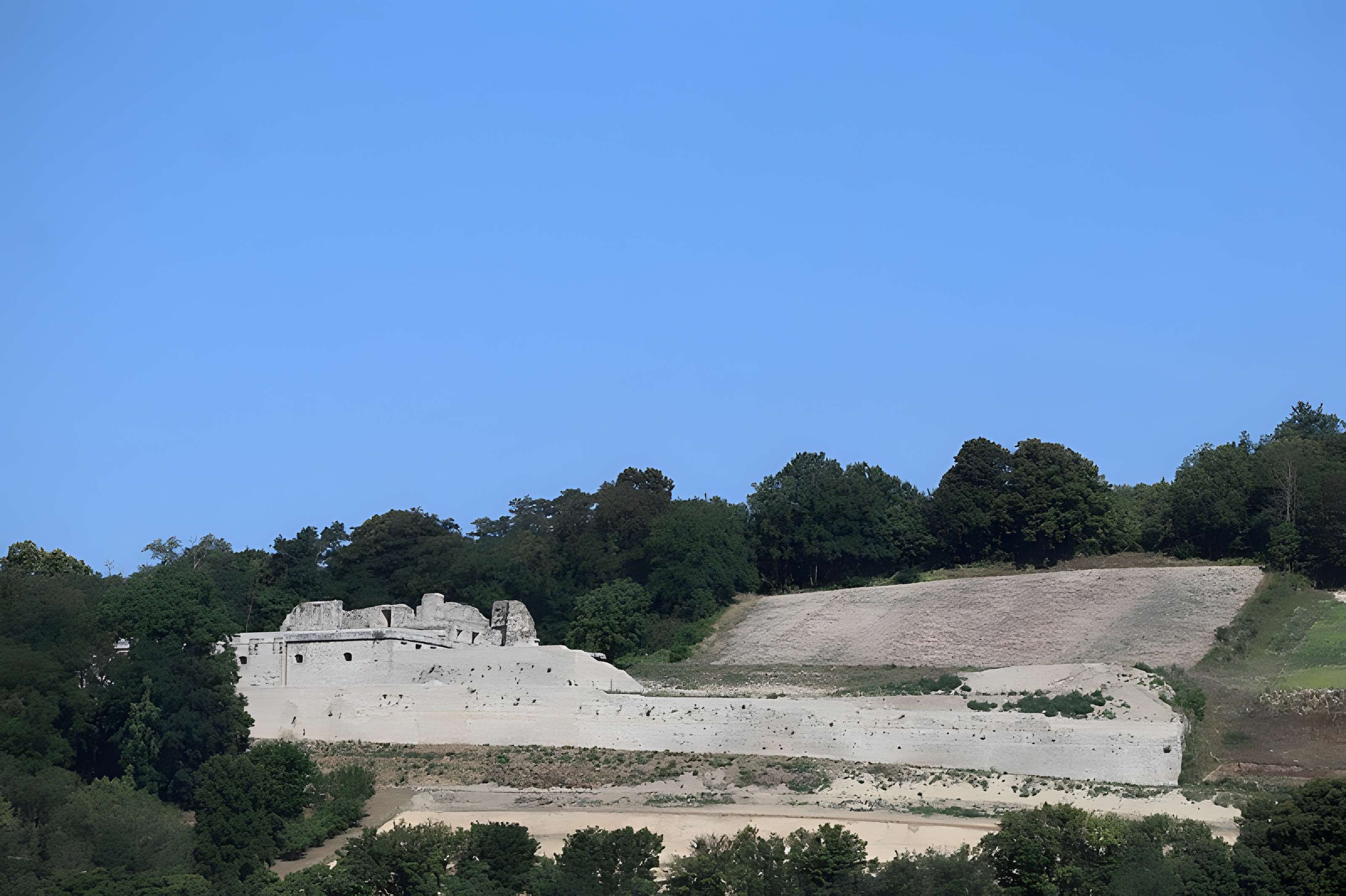 Abbaye Saint-Vivant de Curtil-Vergy
