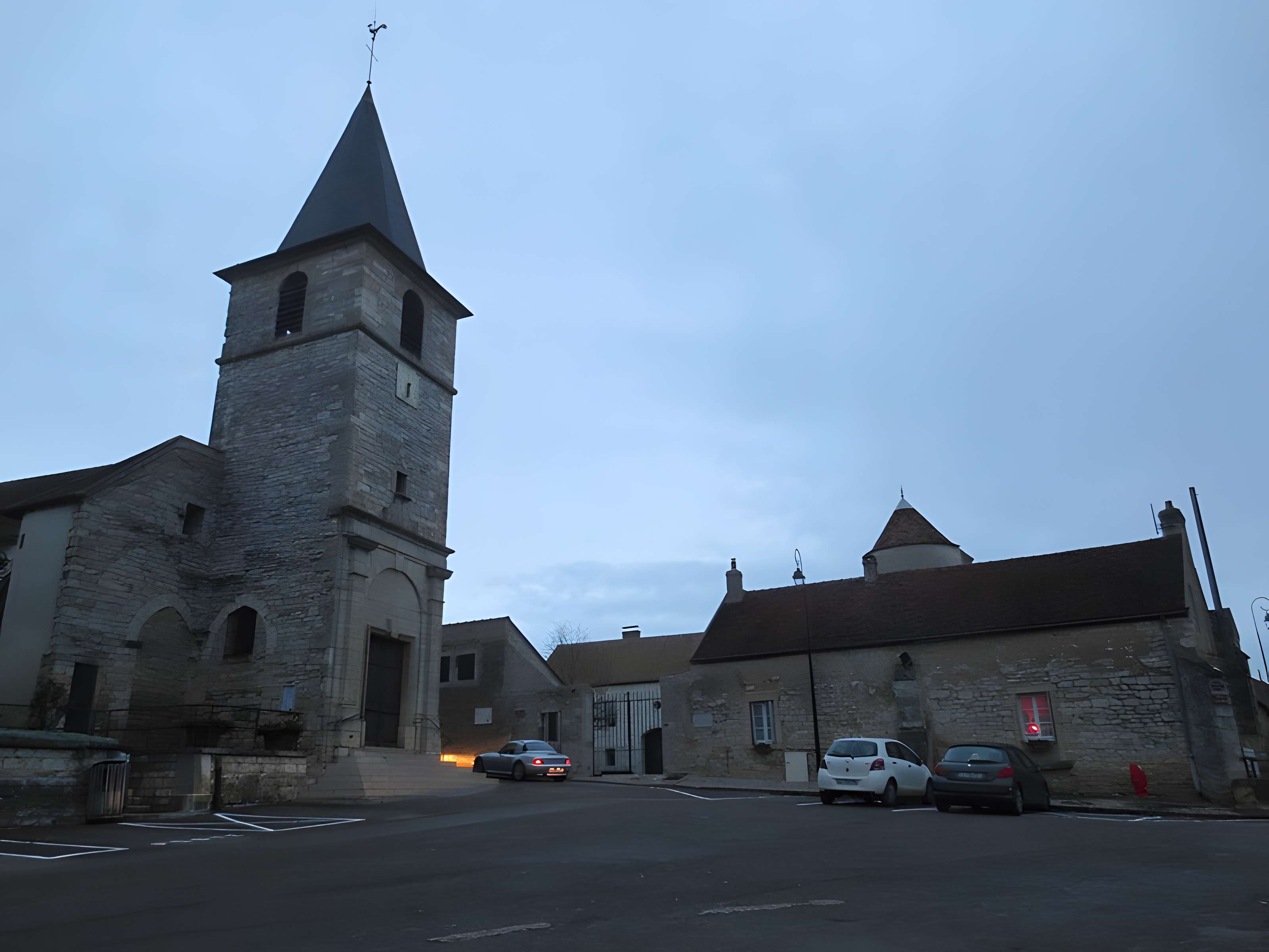 Abbaye Saint-Vivant de Curtil-Vergy
