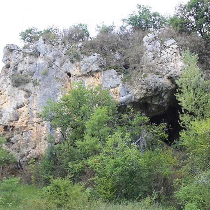 Photo de Abri sous roche de la Colombière à Neuville-sur-Ain