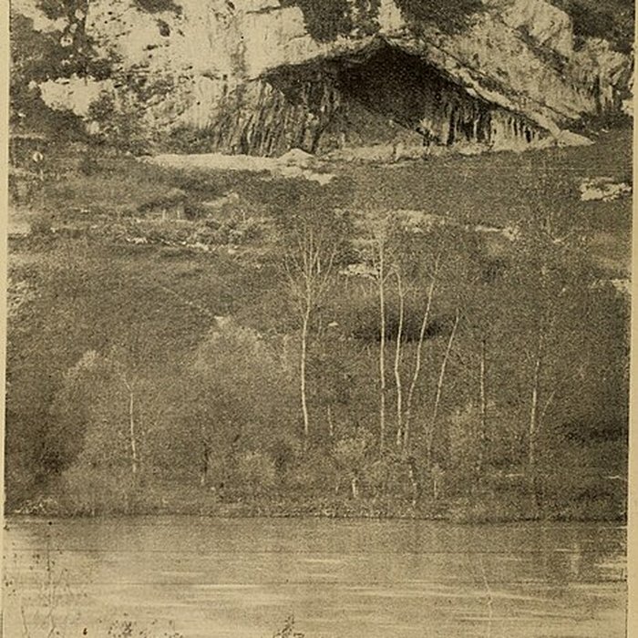 Photo de Abri sous roche de la Colombière à Neuville-sur-Ain