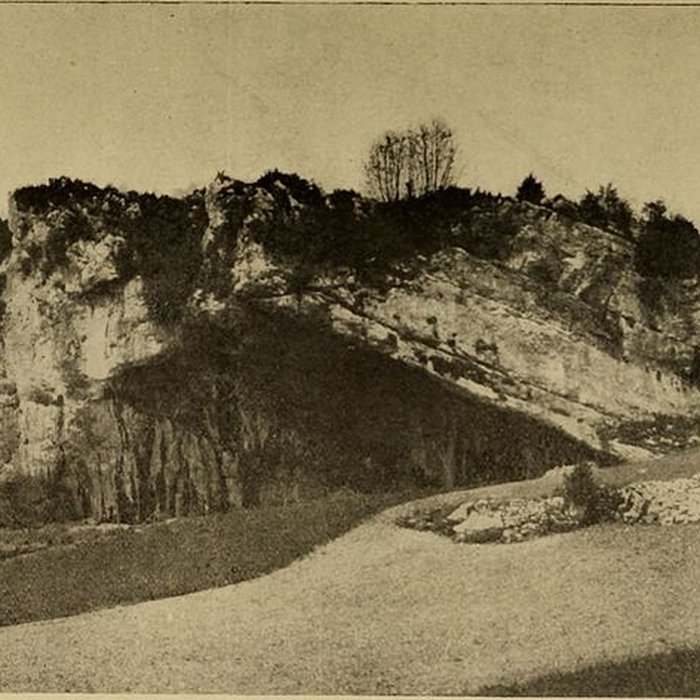 Photo de Abri sous roche de la Colombière à Neuville-sur-Ain