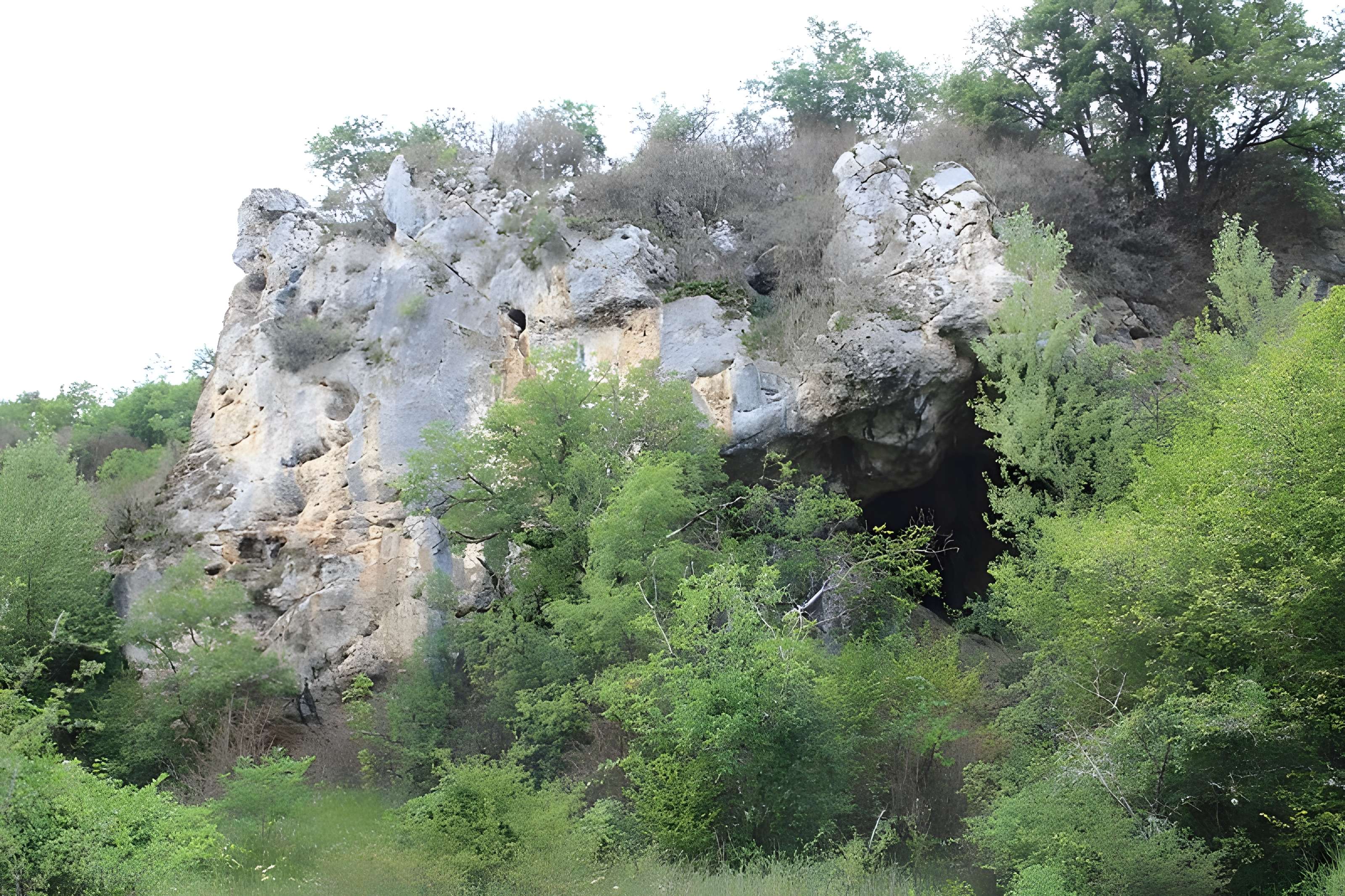 Abri sous roche de la Colombière à Neuville-sur-Ain 