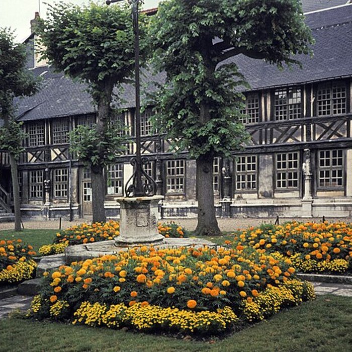 Photo de Aître Saint-Maclou à Rouen