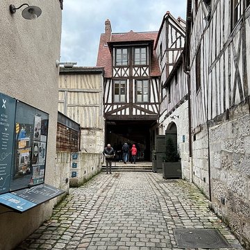Aître Saint-Maclou à Rouen