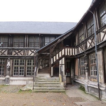 Aître Saint-Maclou à Rouen