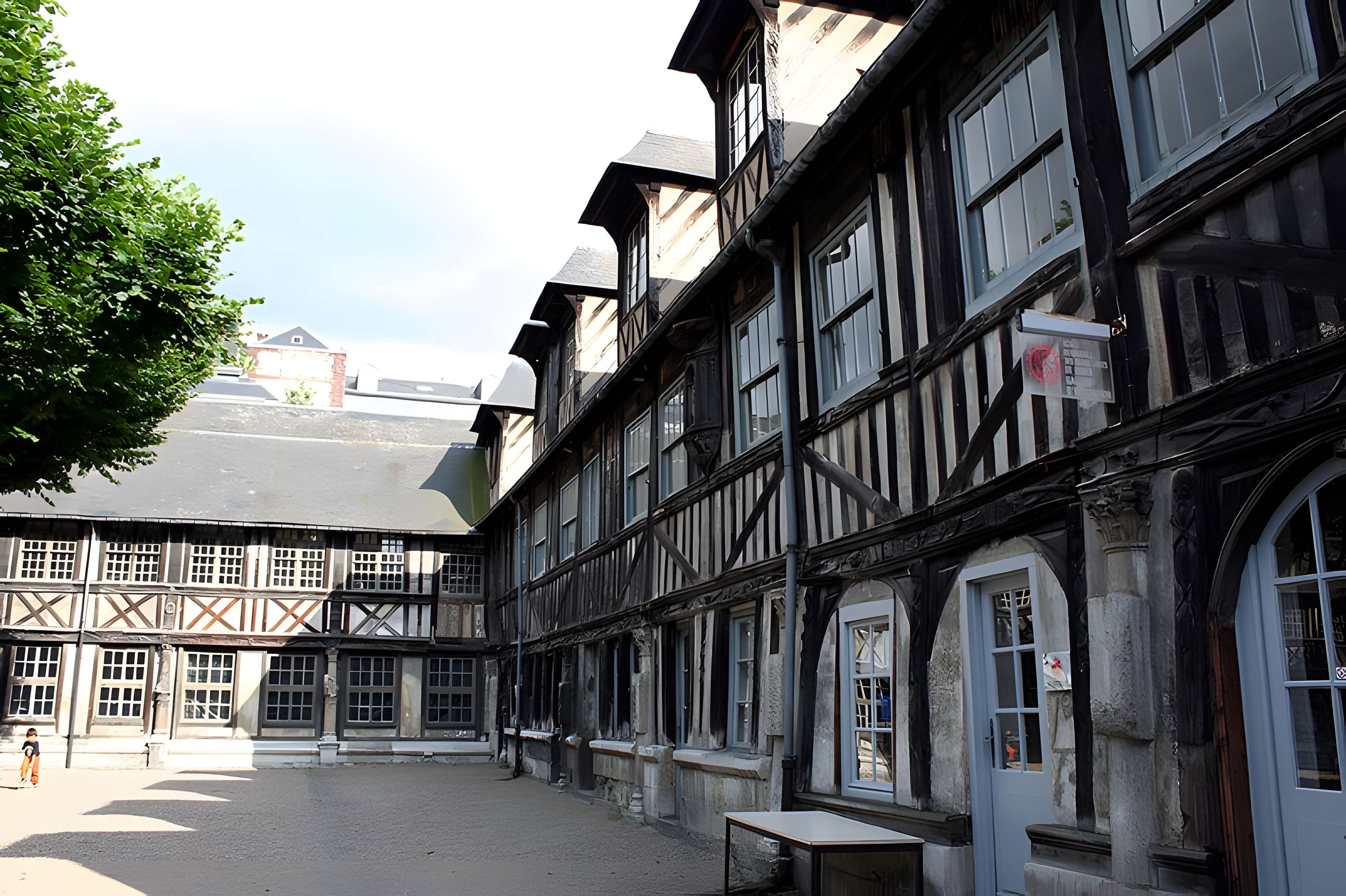 Aître Saint-Maclou à Rouen 