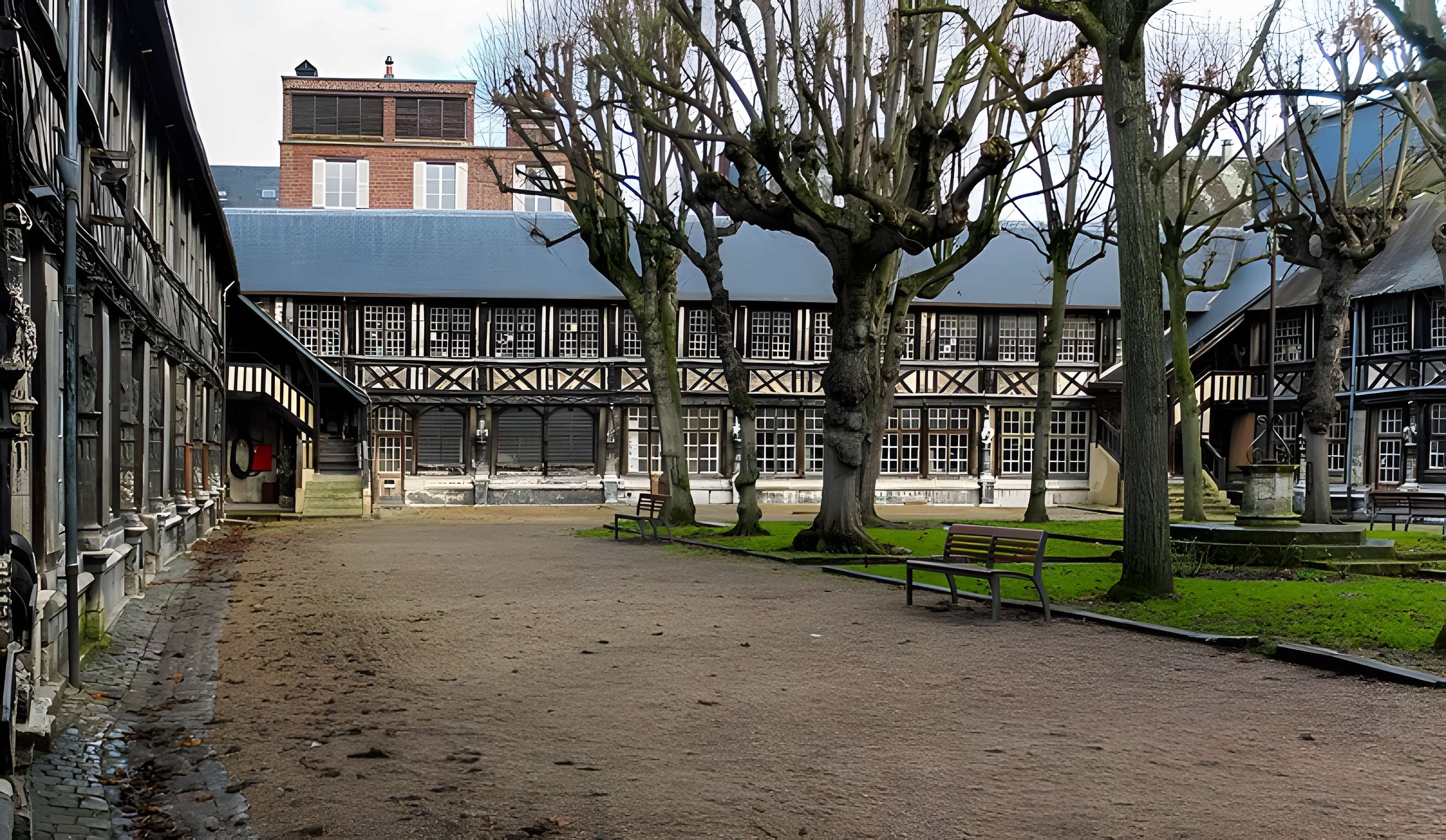 Aître Saint-Maclou à Rouen
