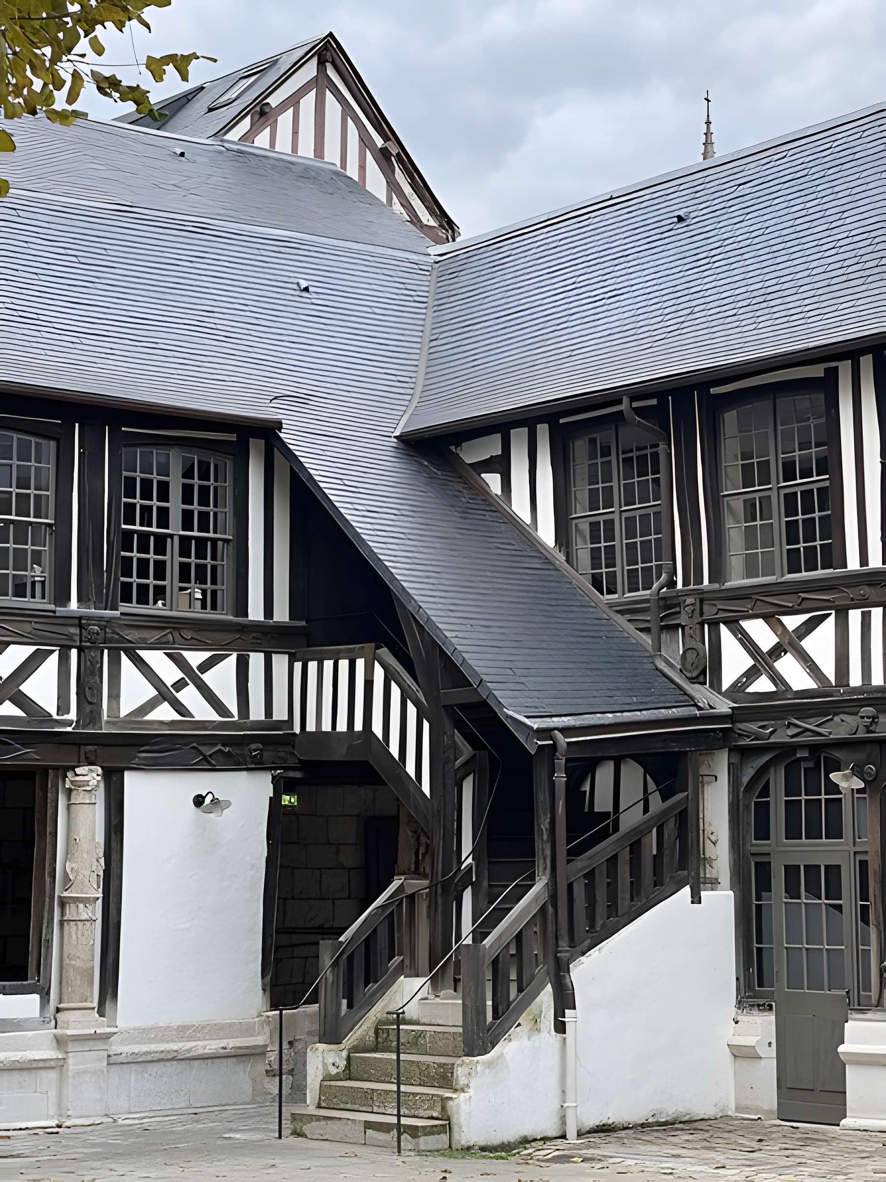 Aître Saint-Maclou à Rouen