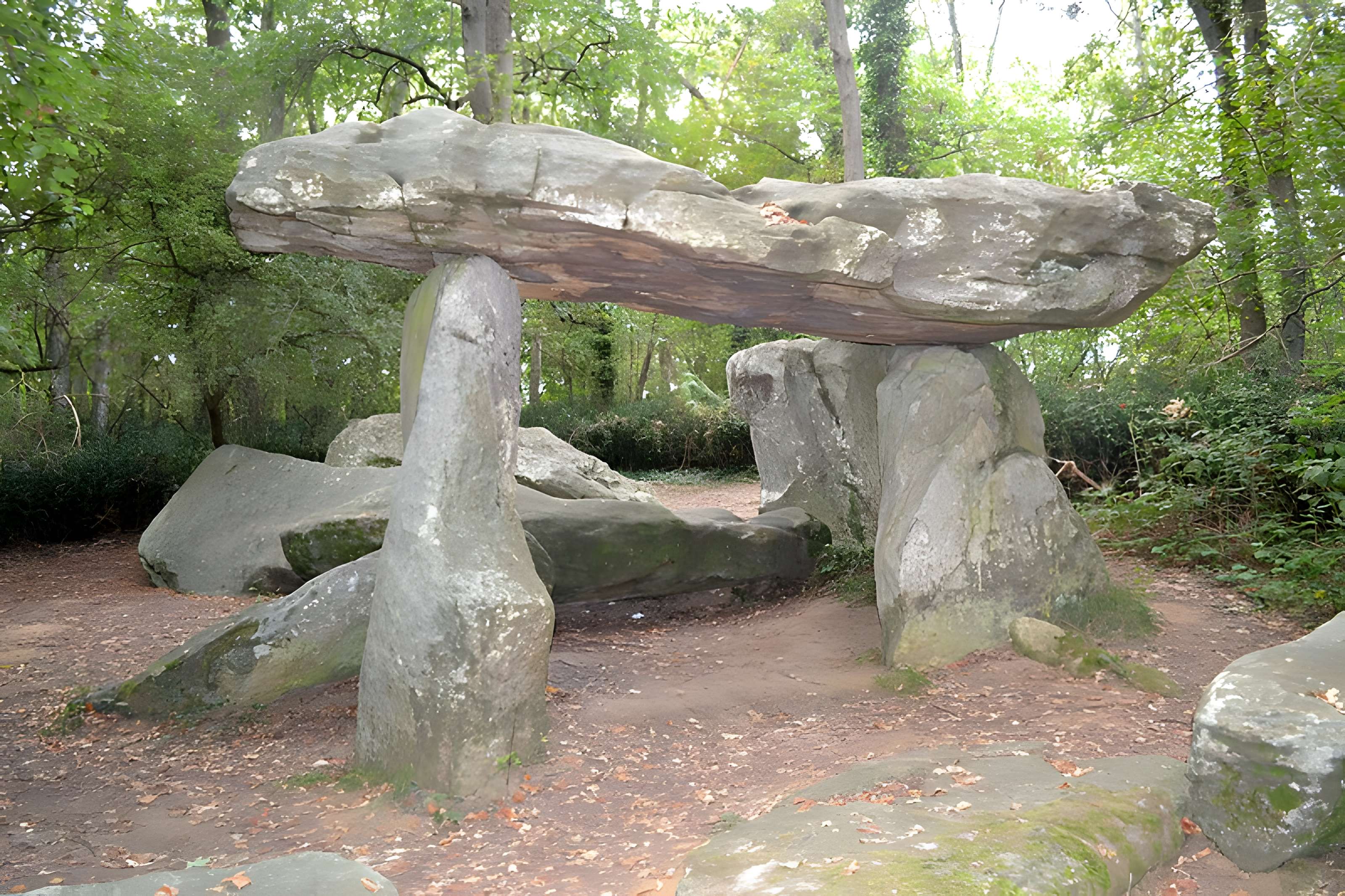 Allée couverte de la Pierre-Folle à Commequiers
