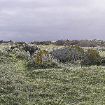 Allée couverte de Pont-ar-Bleiz à Lampaul-Ploudalmézeau