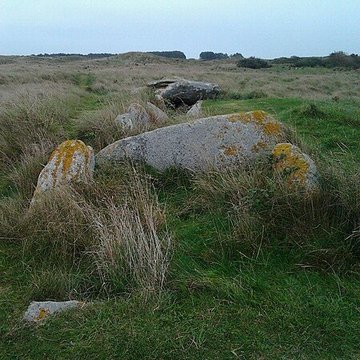 Allée couverte de Pont-ar-Bleiz à Lampaul-Ploudalmézeau