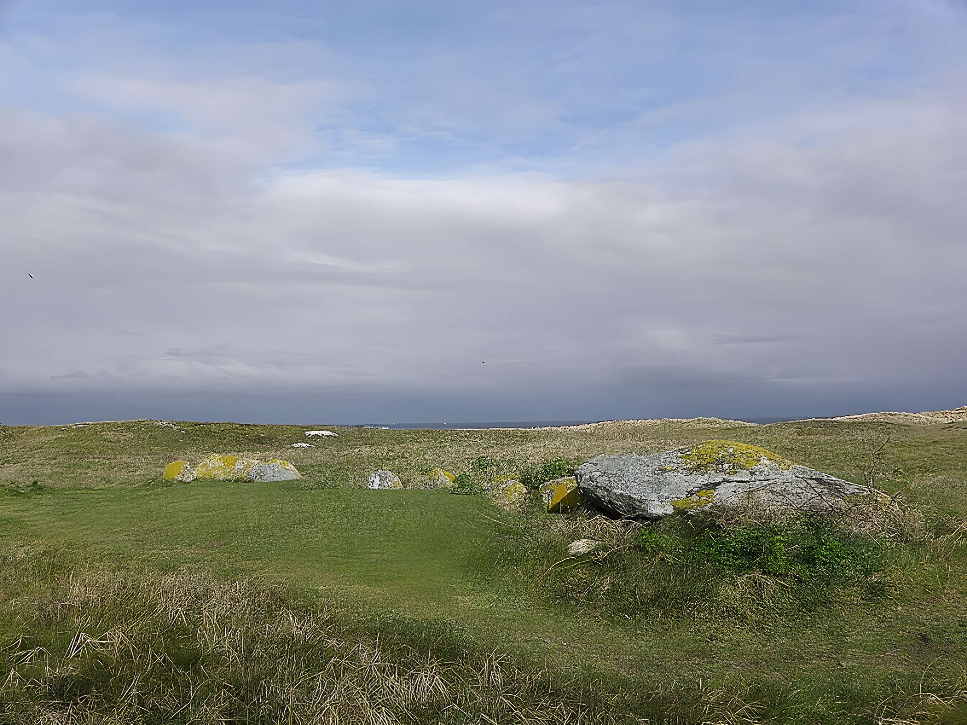 Allée couverte de Pont-ar-Bleiz à Lampaul-Ploudalmézeau