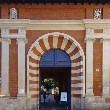 Ancien Collège de lEsquile à Toulouse 