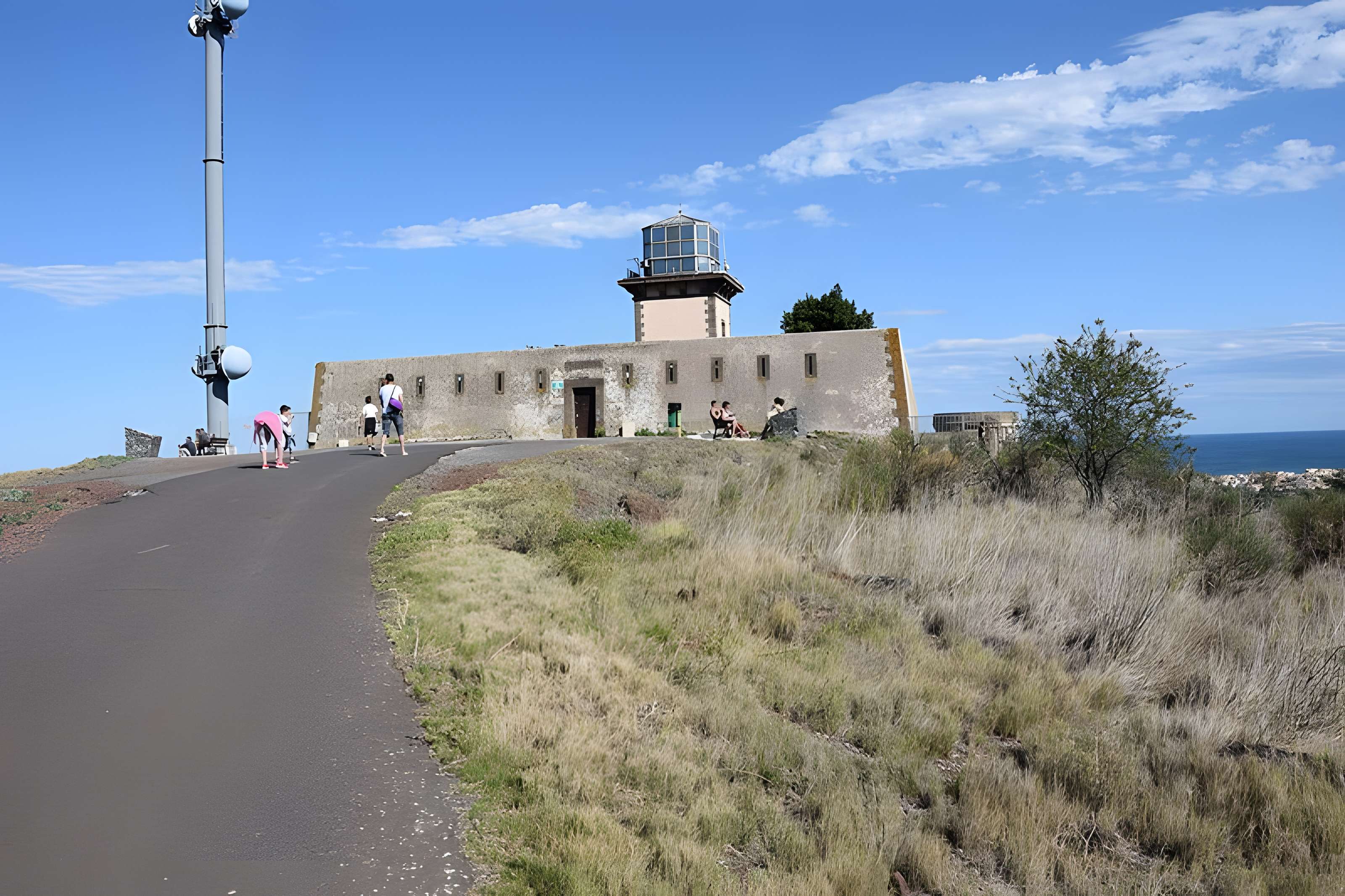 Ancien phare du Mont-Saint-Loup 