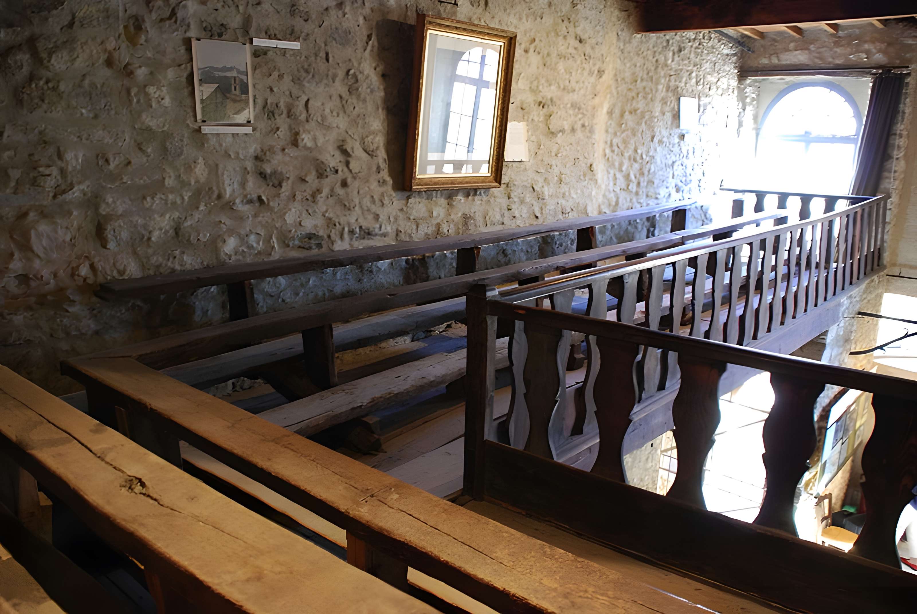 Ancien temple protestant du Poët-Laval