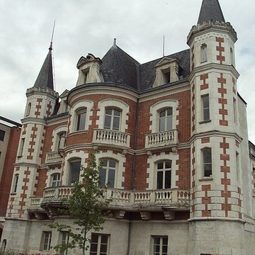 Ancienne chocolaterie Poulain à Blois