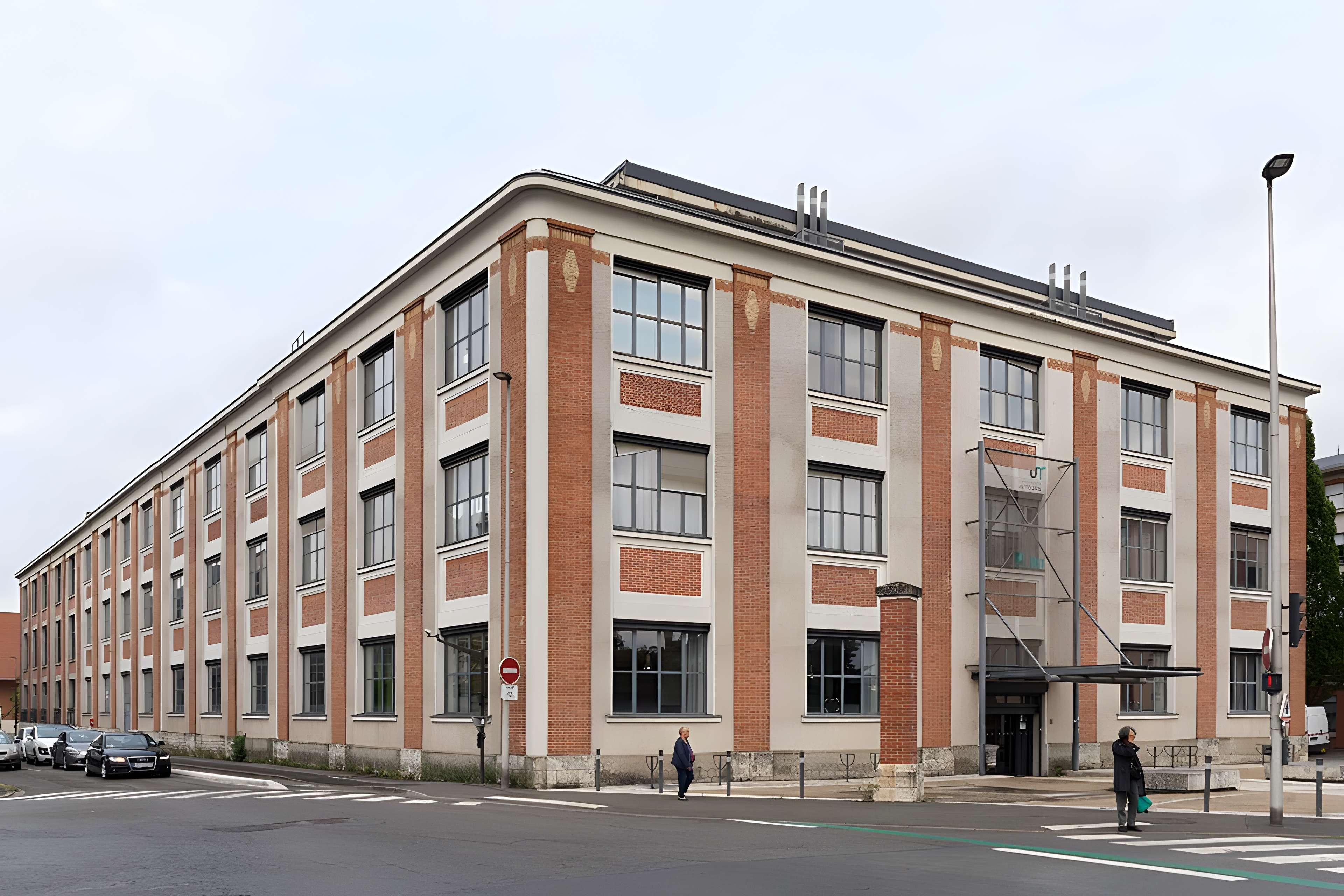Ancienne chocolaterie Poulain à Blois