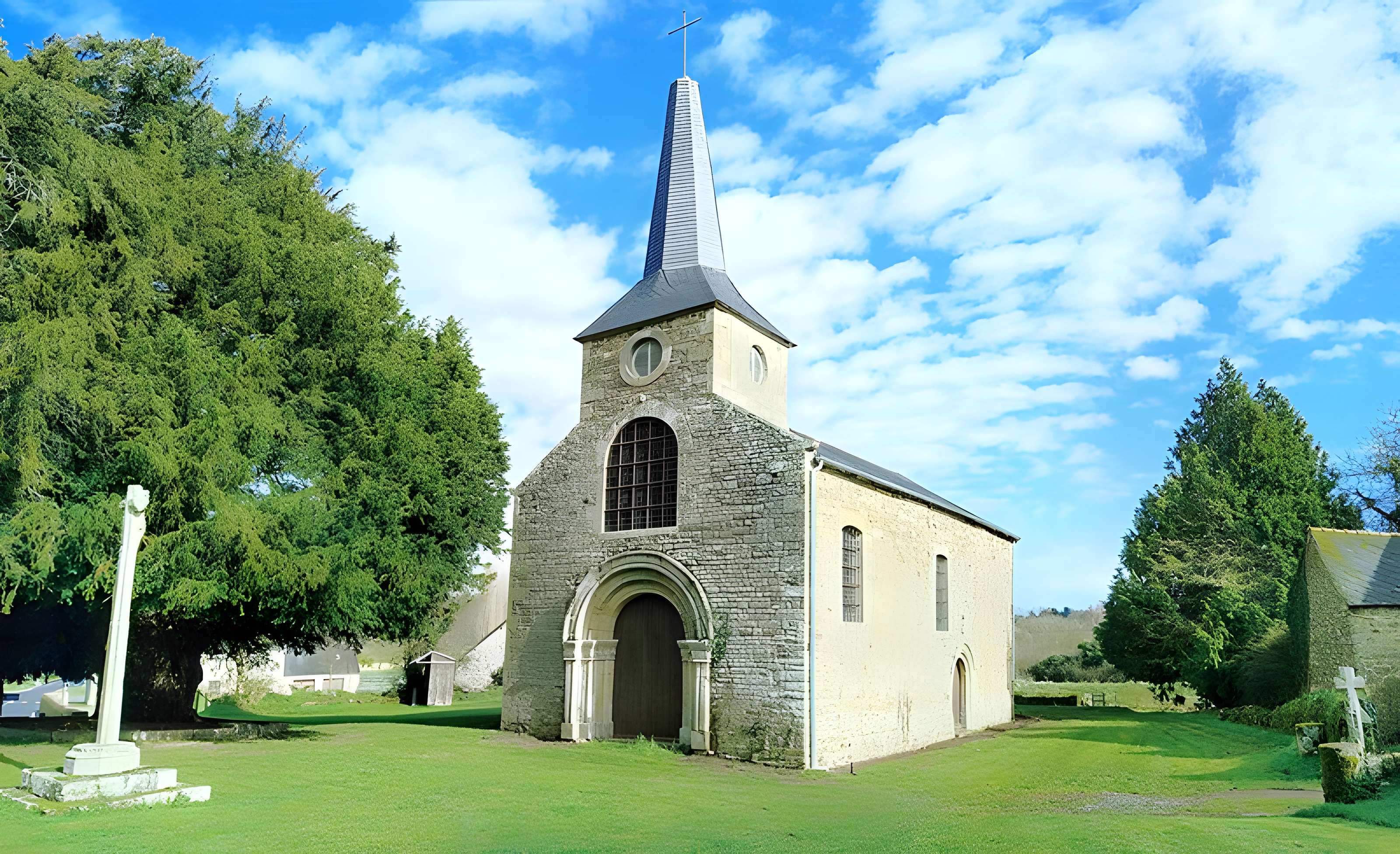 Ancienne église Saint-Lunaire de Saint-Lormel