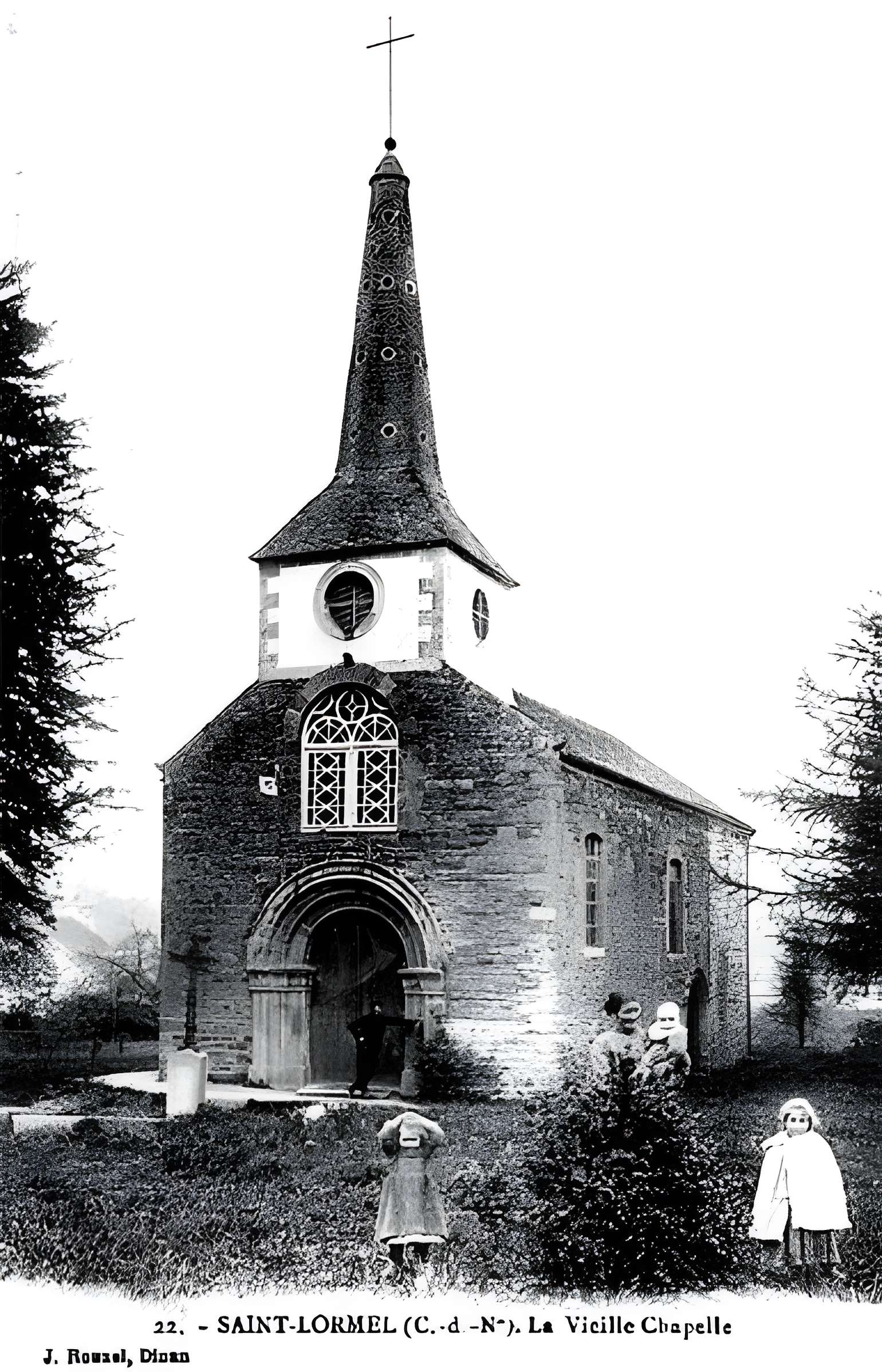 Ancienne église Saint-Lunaire de Saint-Lormel