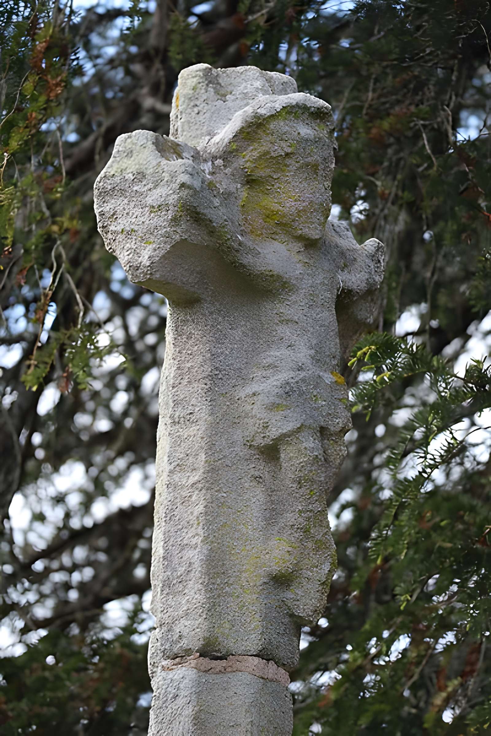 Ancienne église Saint-Lunaire de Saint-Lormel