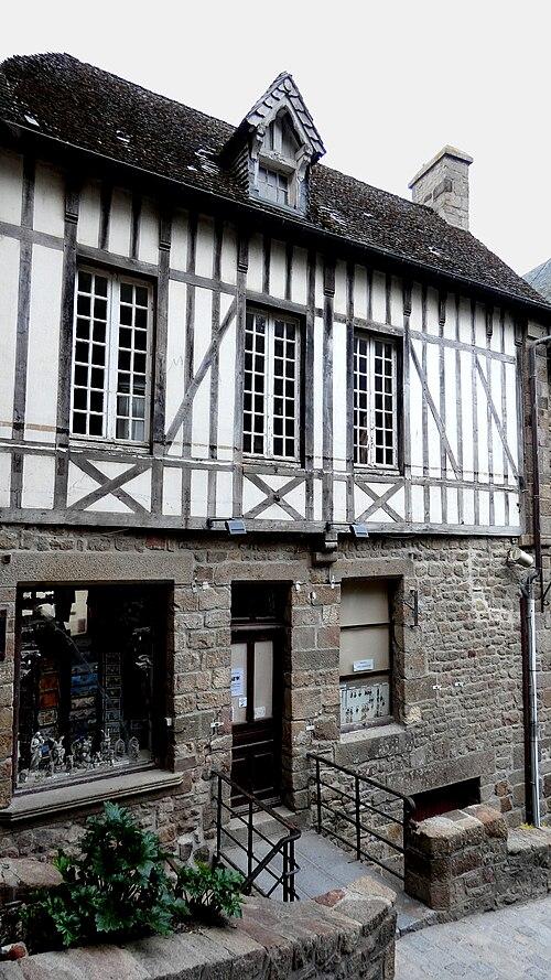 Photo de Ancienne hôtellerie du Dauphin au Mont-Saint-Michel