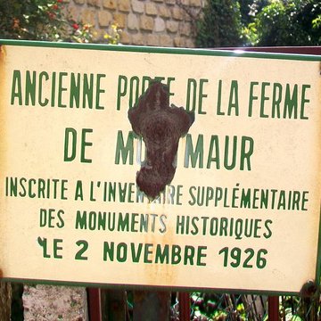 Ancienne porte de la ferme de Montmaur à Auvers-sur-Oise