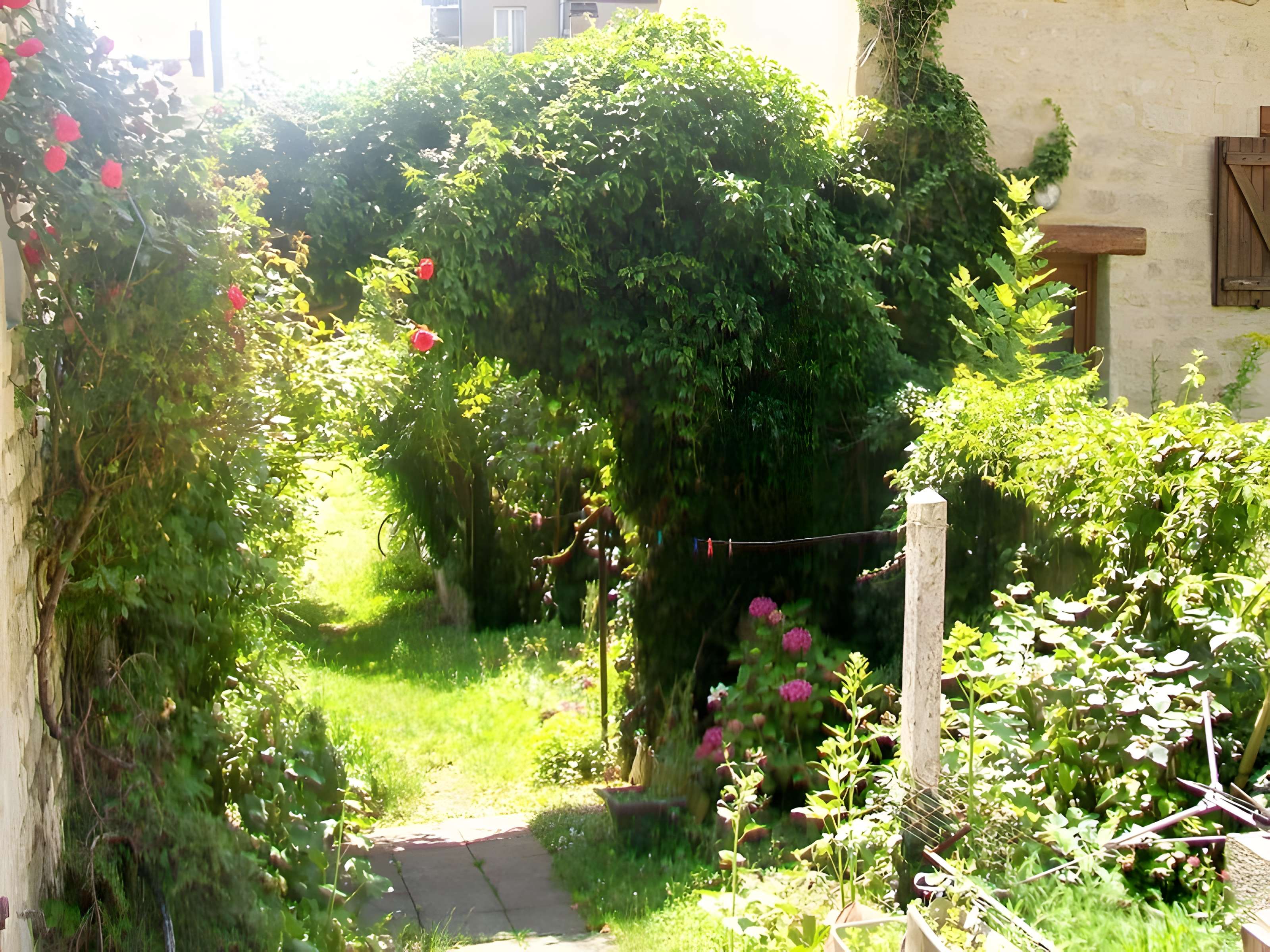 Ancienne porte de la ferme de Montmaur à Auvers-sur-Oise 