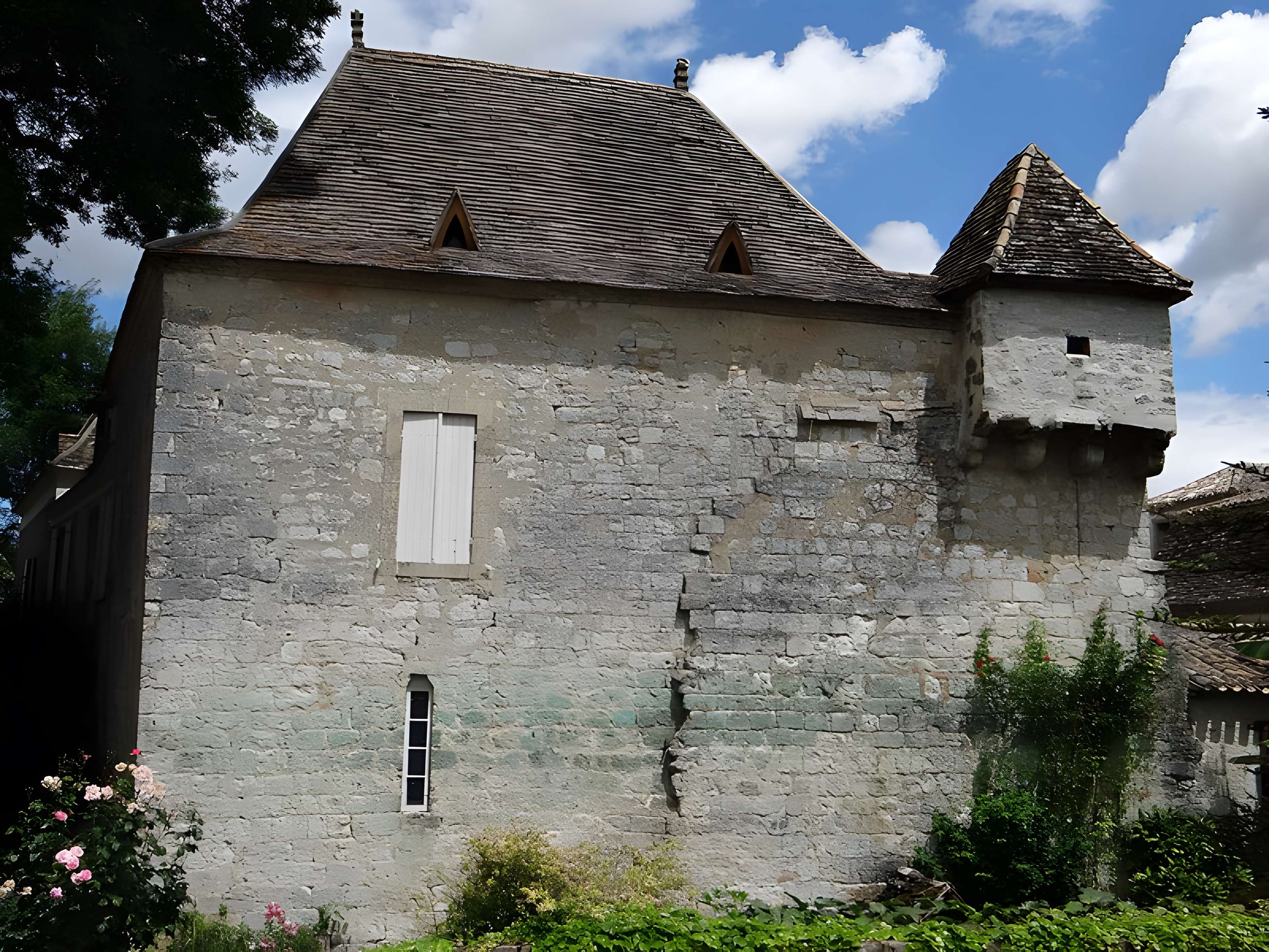 Ancienne prévôté Place Saint-Félicien à Issigeac