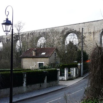 Aqueduc de Buc