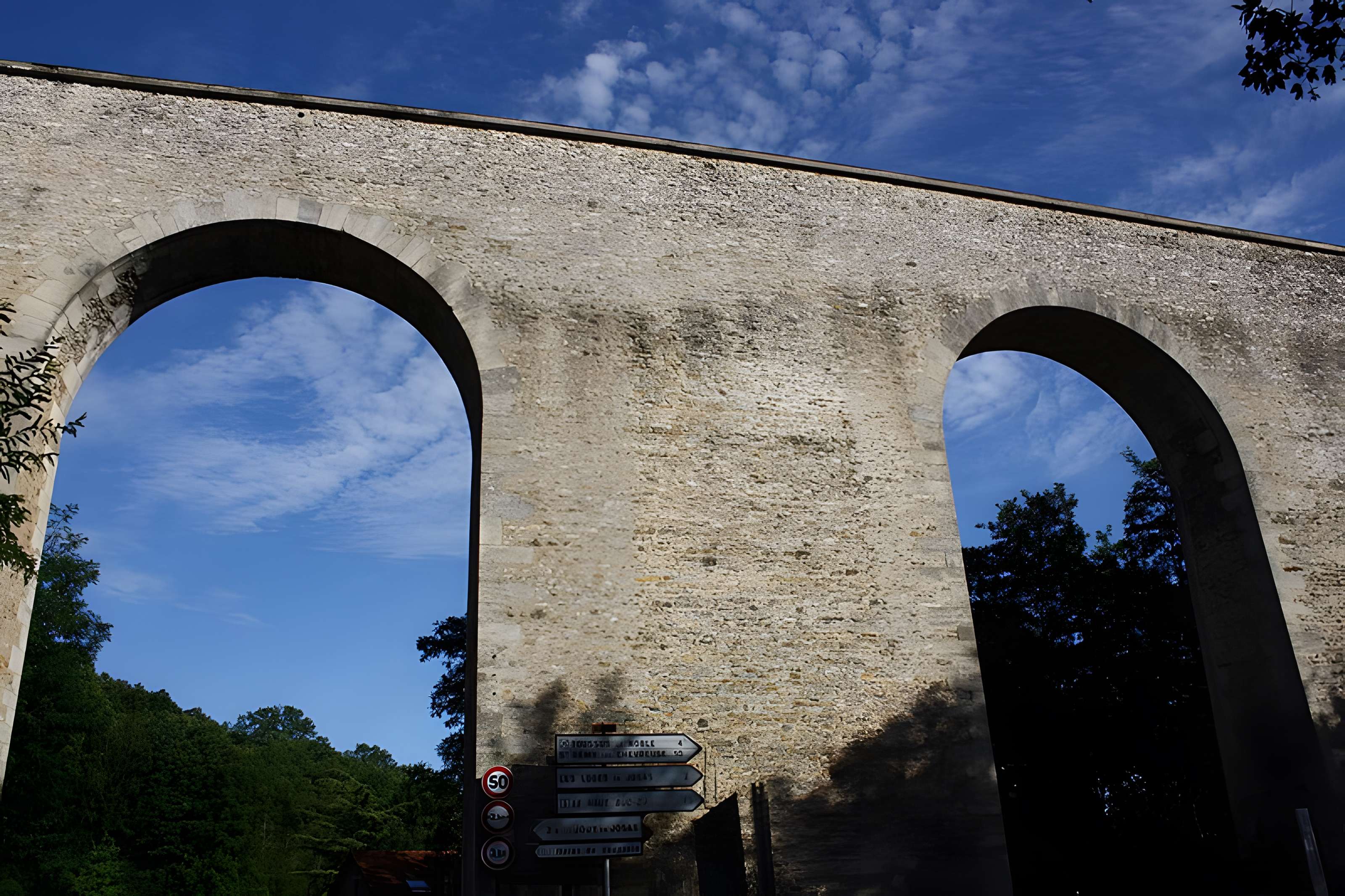 Aqueduc de Buc