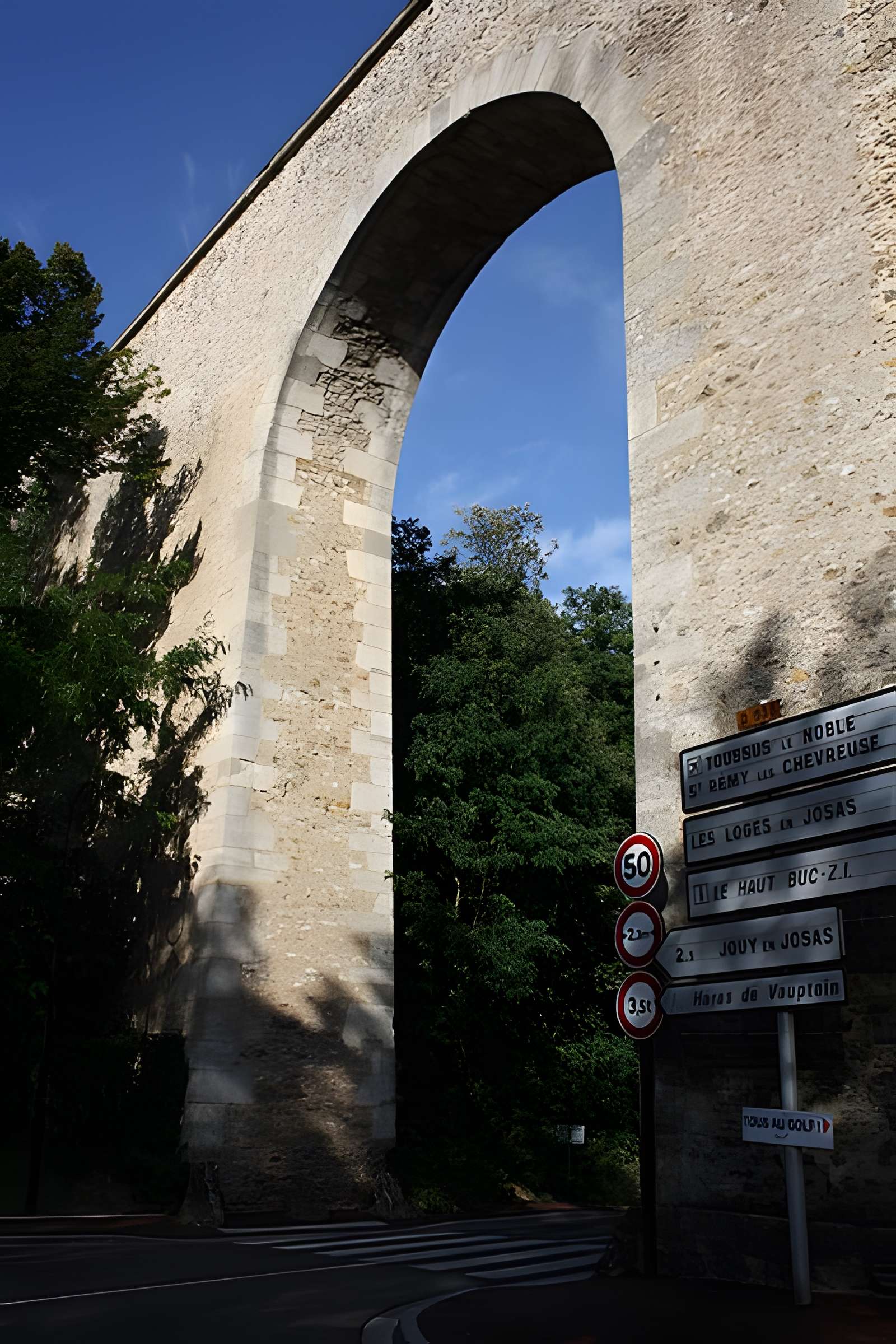 Aqueduc de Buc