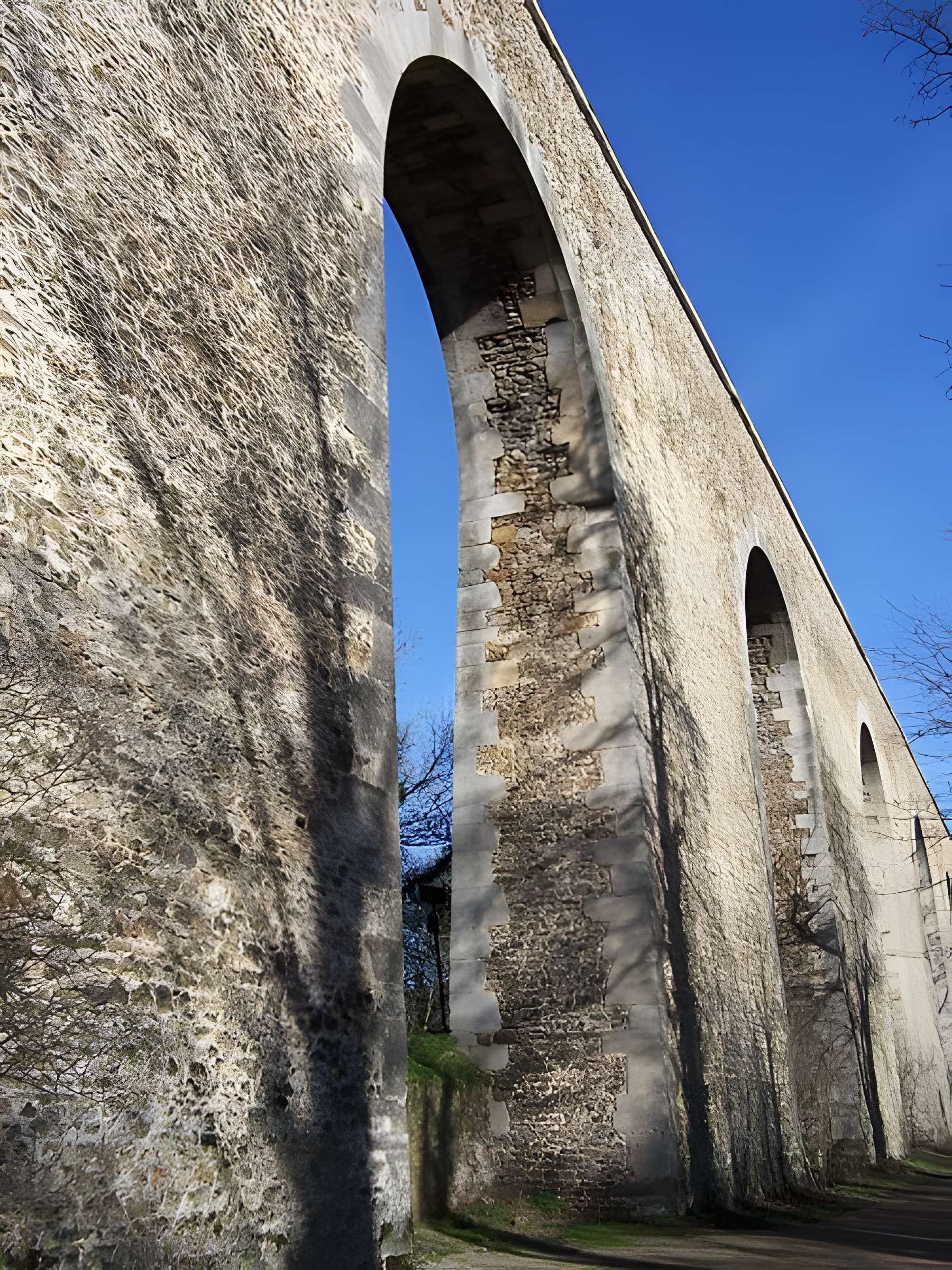Aqueduc de Buc