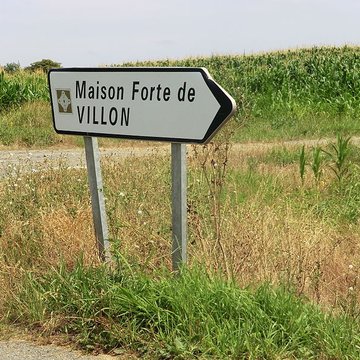 Maison forte de Villon à Villeneuve
