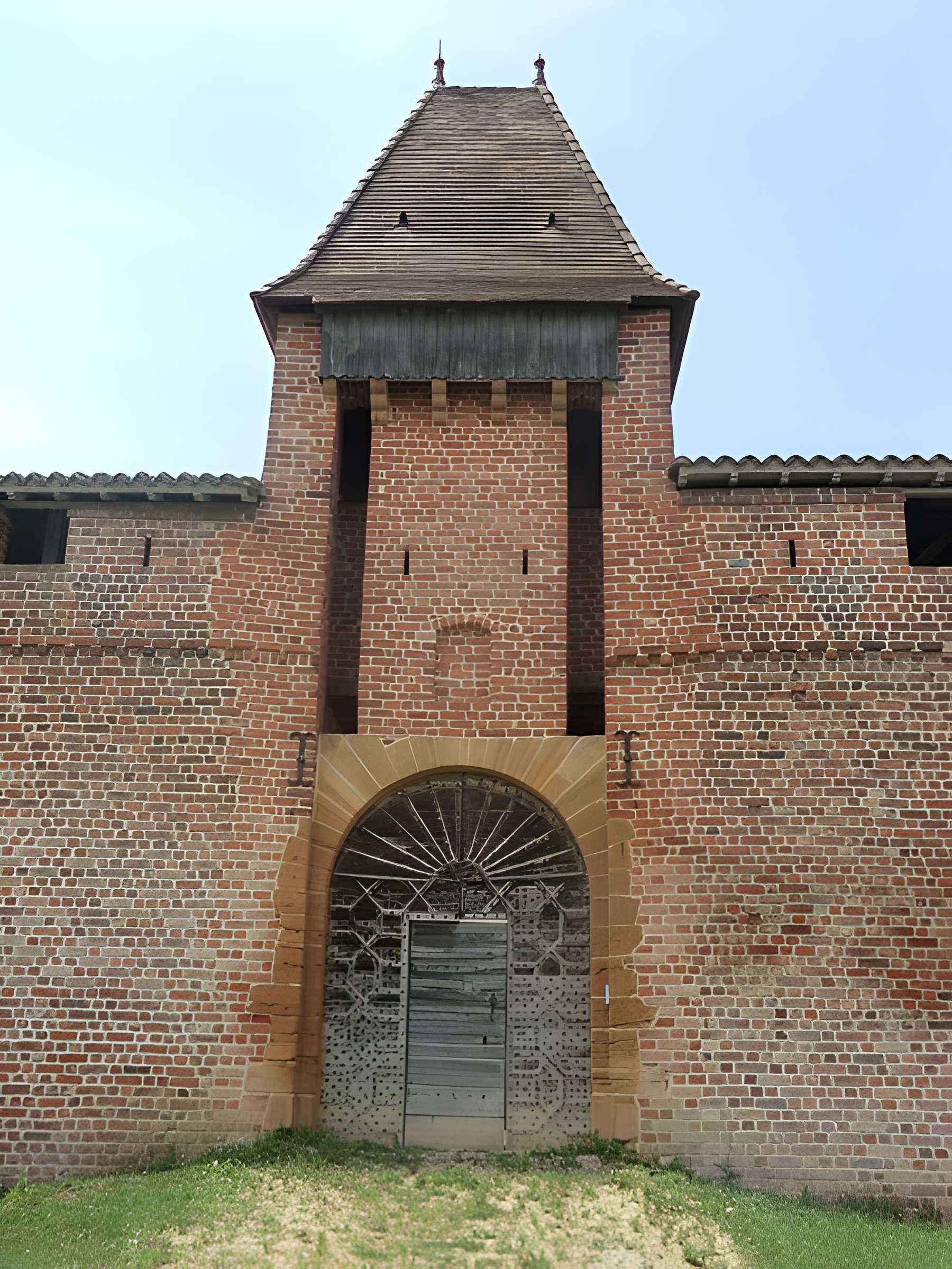 Maison forte de Villon à Villeneuve