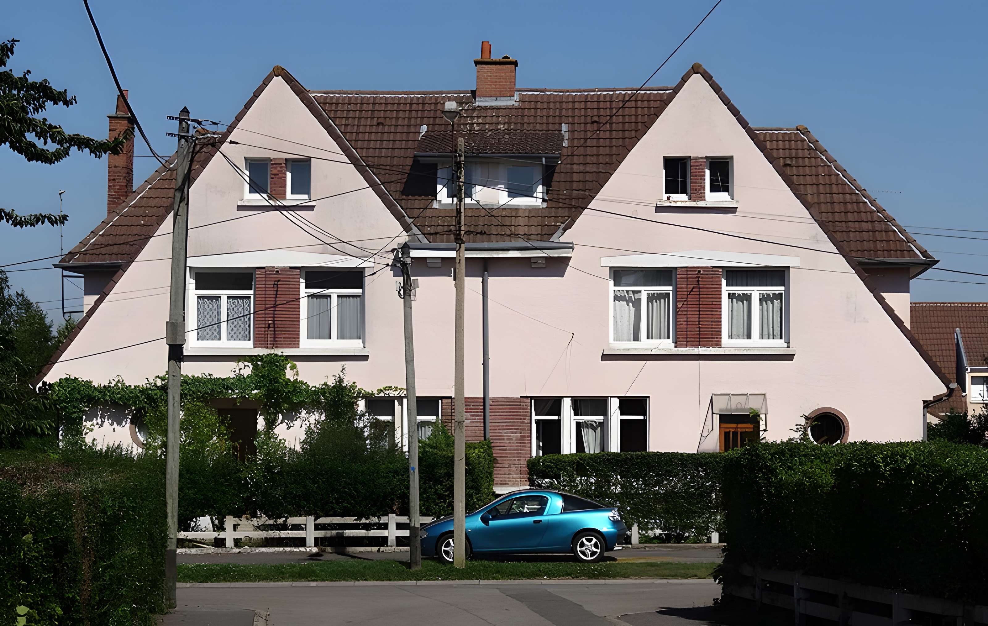 Anciens grands bureaux et ateliers centraux de la compagnie des mines de Vicoigne-Noeux-Drocourt