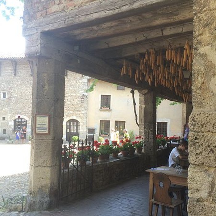 Photo de Maison Jean Escoffier à Pérouges
