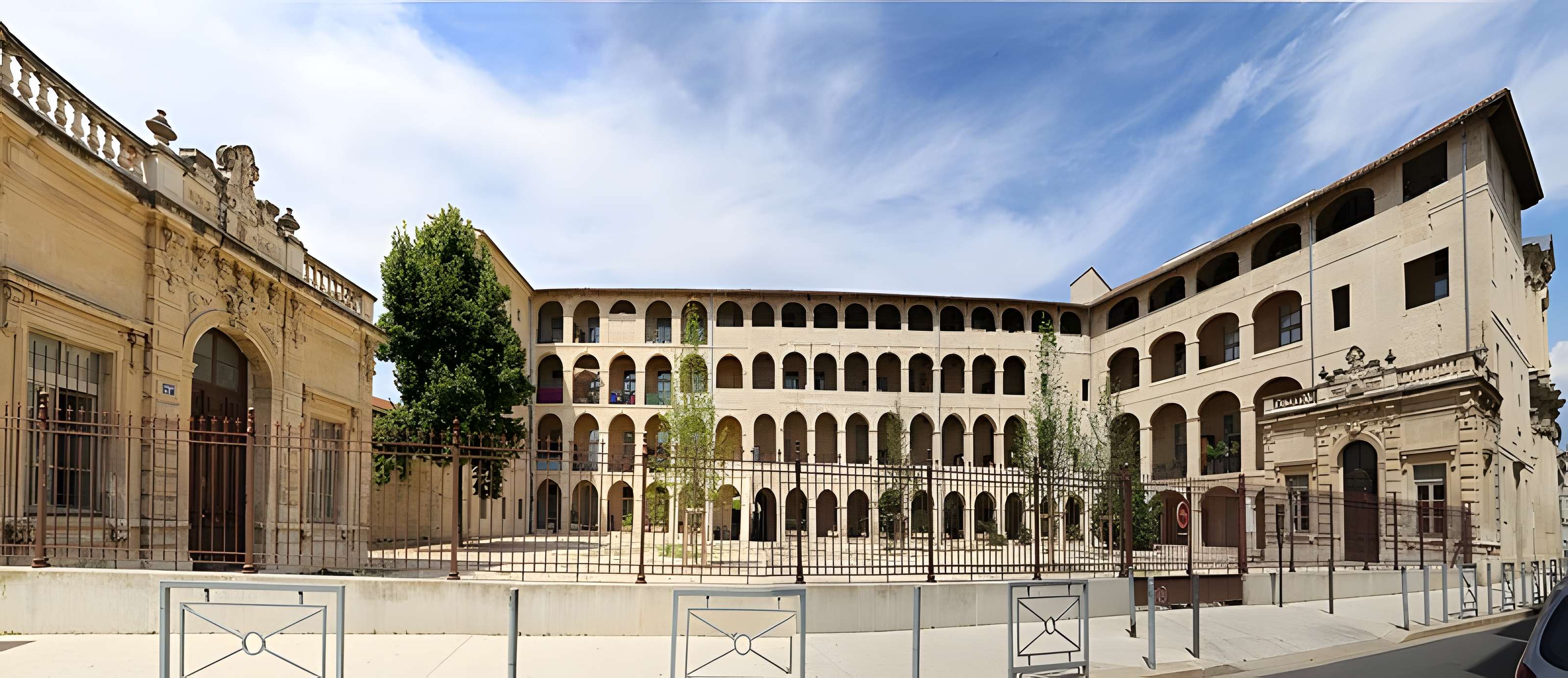 Aumône générale d'Avignon 