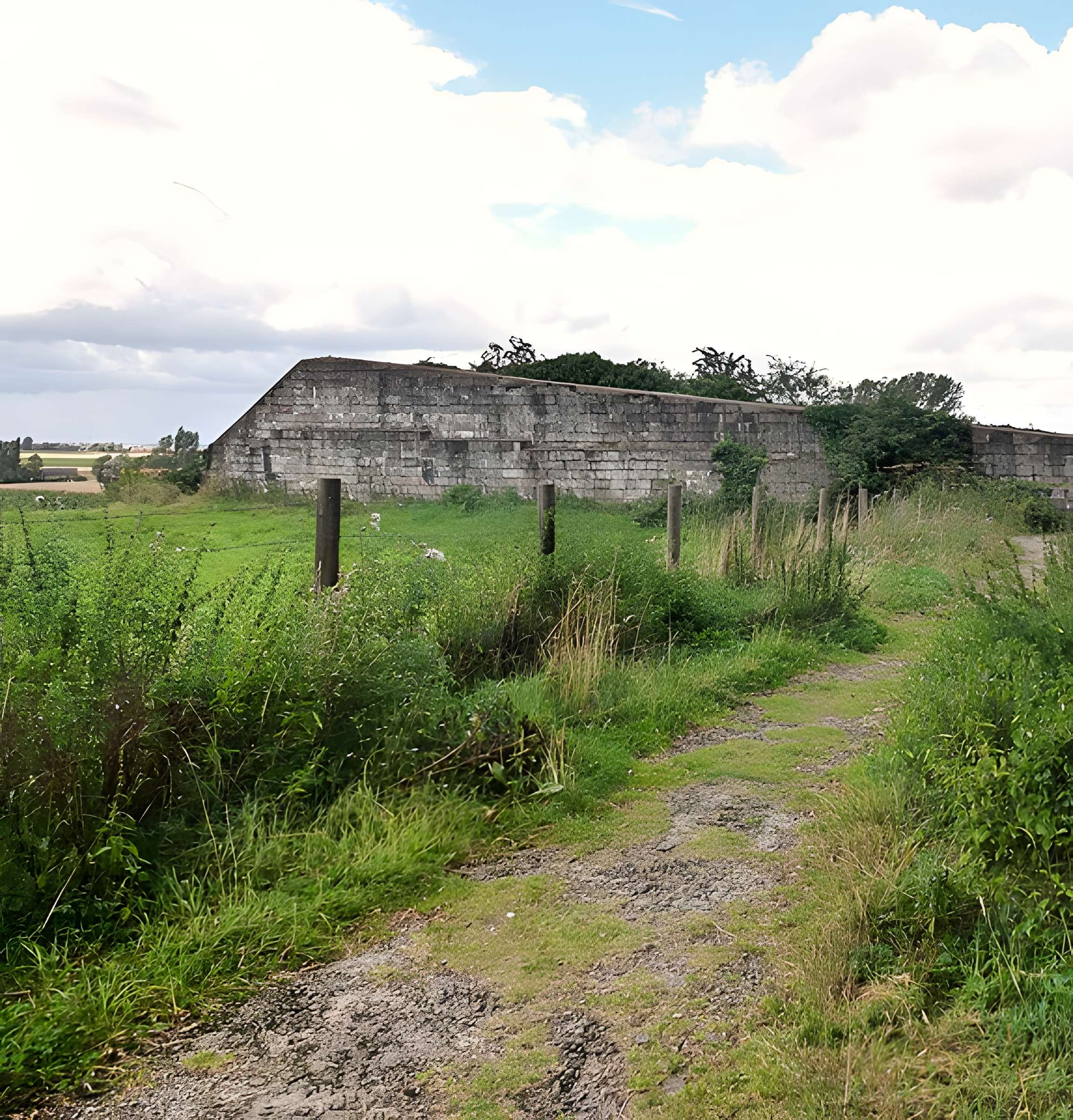 Base de lancement de V1 du bois des Huit-Rues à Morbecque