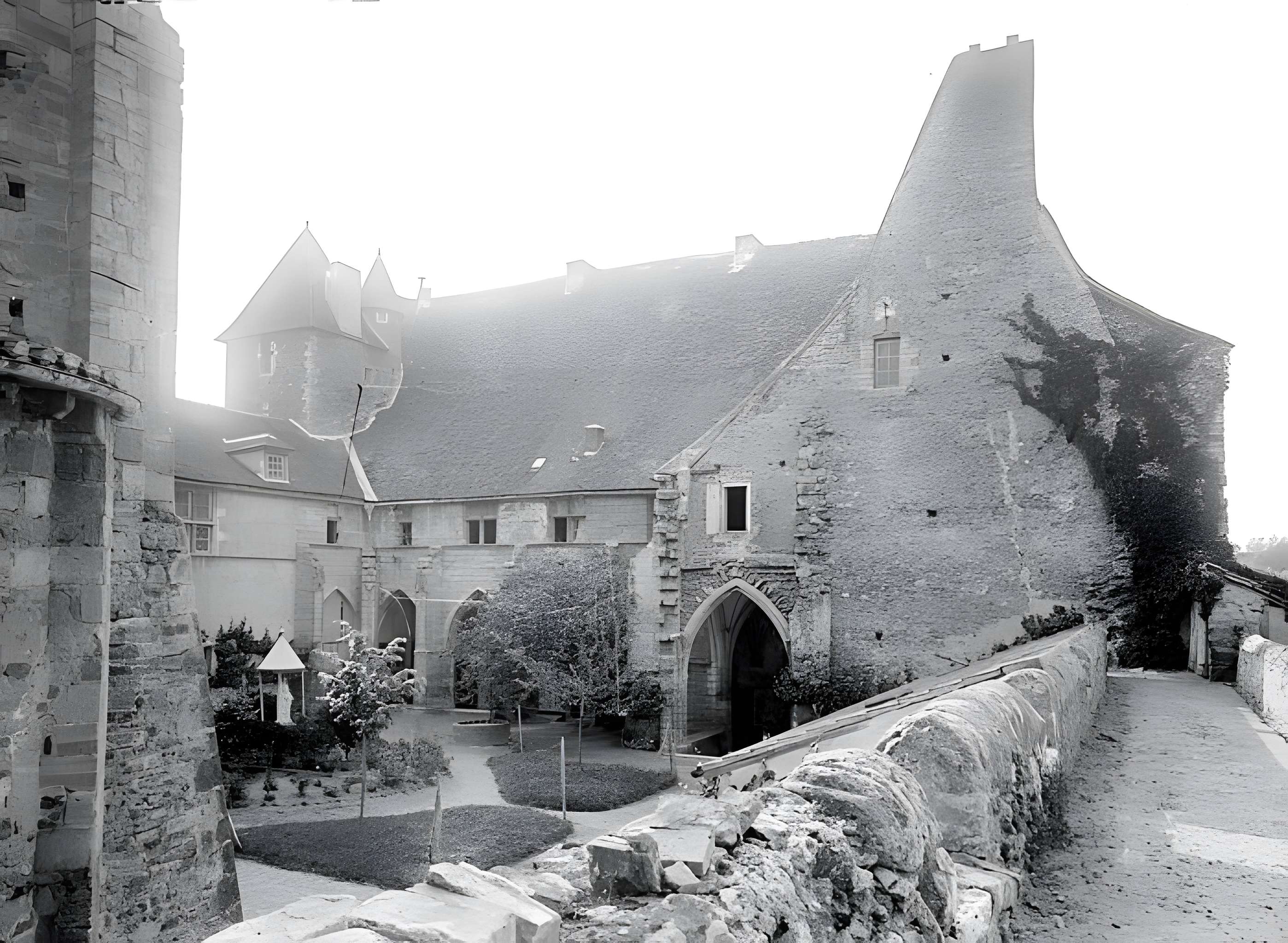 Abbaye Saint-Vincent de Chantelle