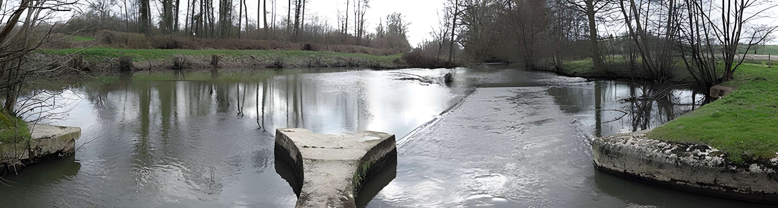 Becquet de l'Iton à Bourth