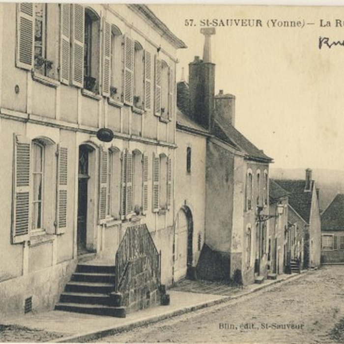 Photo de Maison natale de Colette à Saint-Sauveur-en-Puisaye